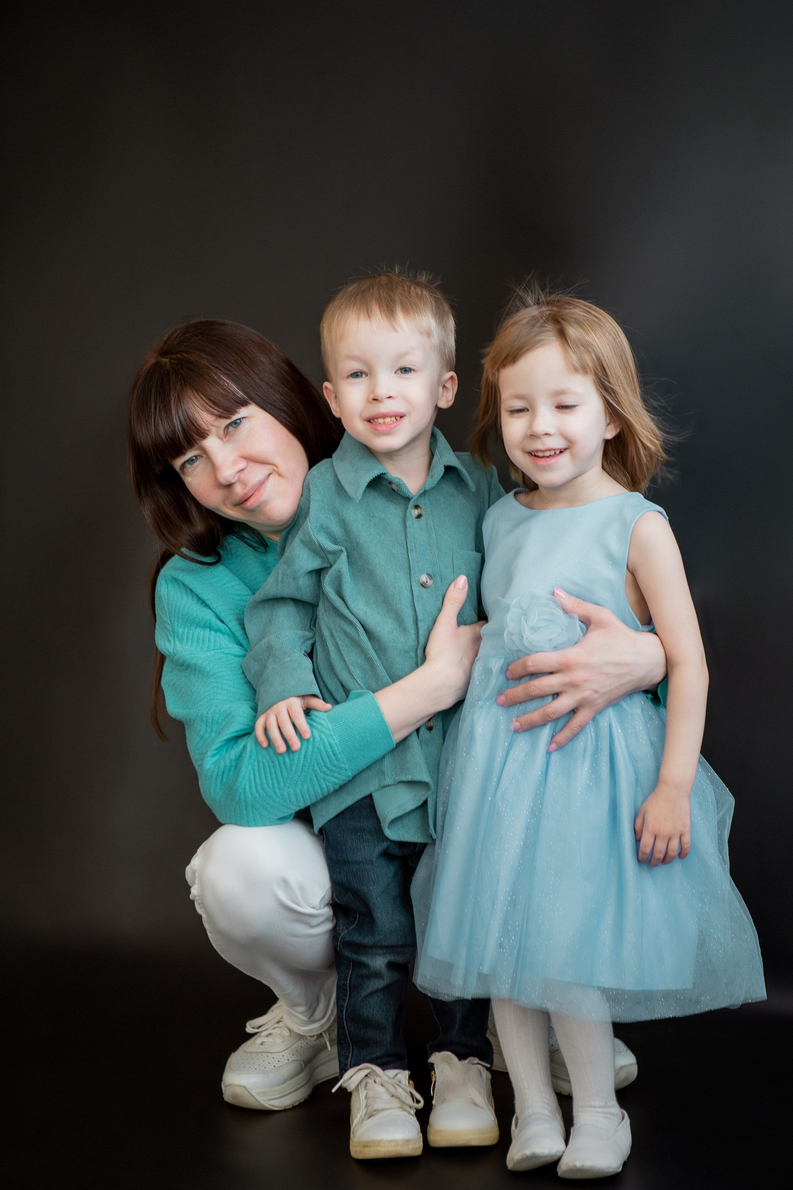 Мама и двойняшки. Фотограф Екатерина Голицына