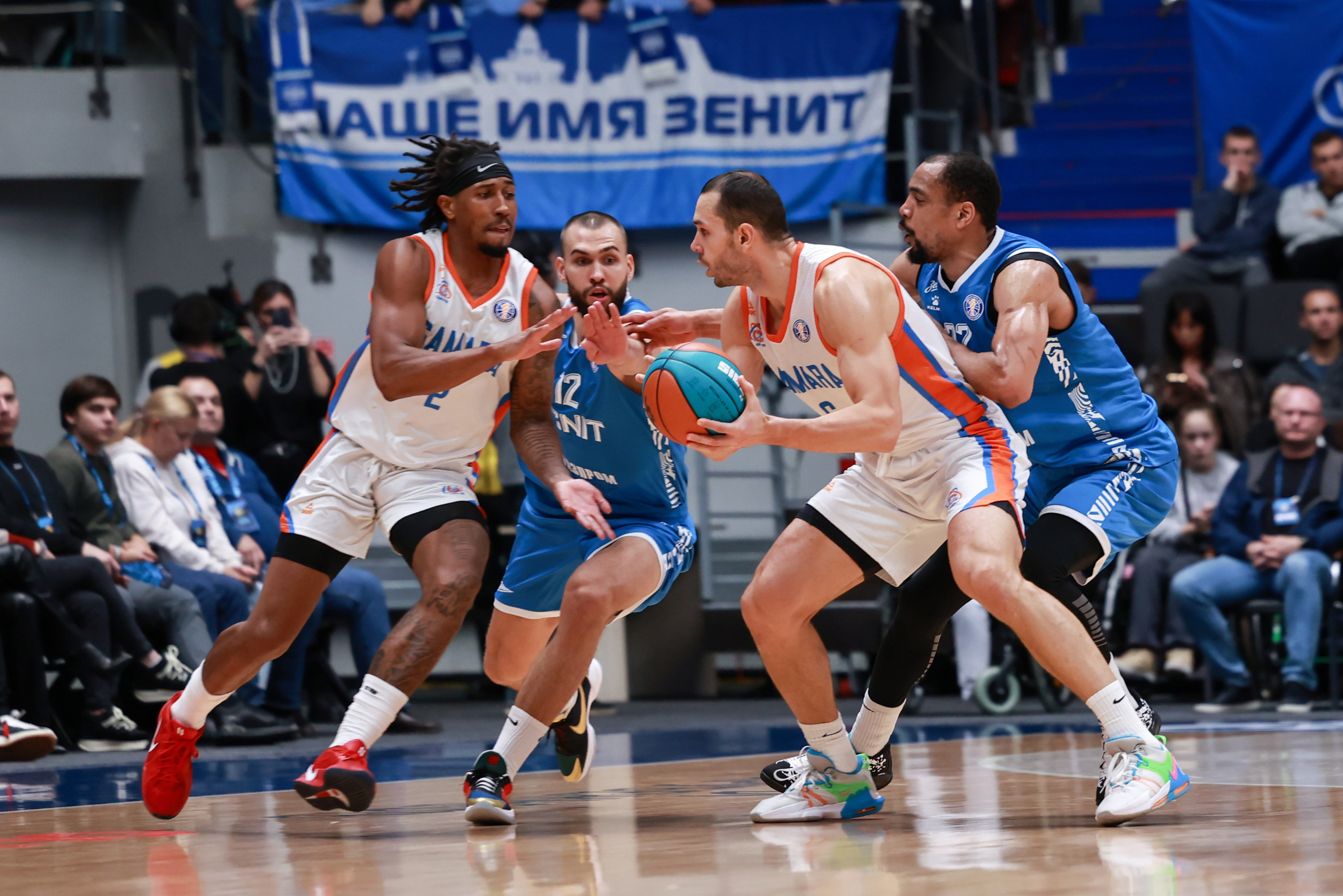 БК Зенит — БК Самара 30.10.2024. Спортивный и репортажный фотограф Антон Тереханов