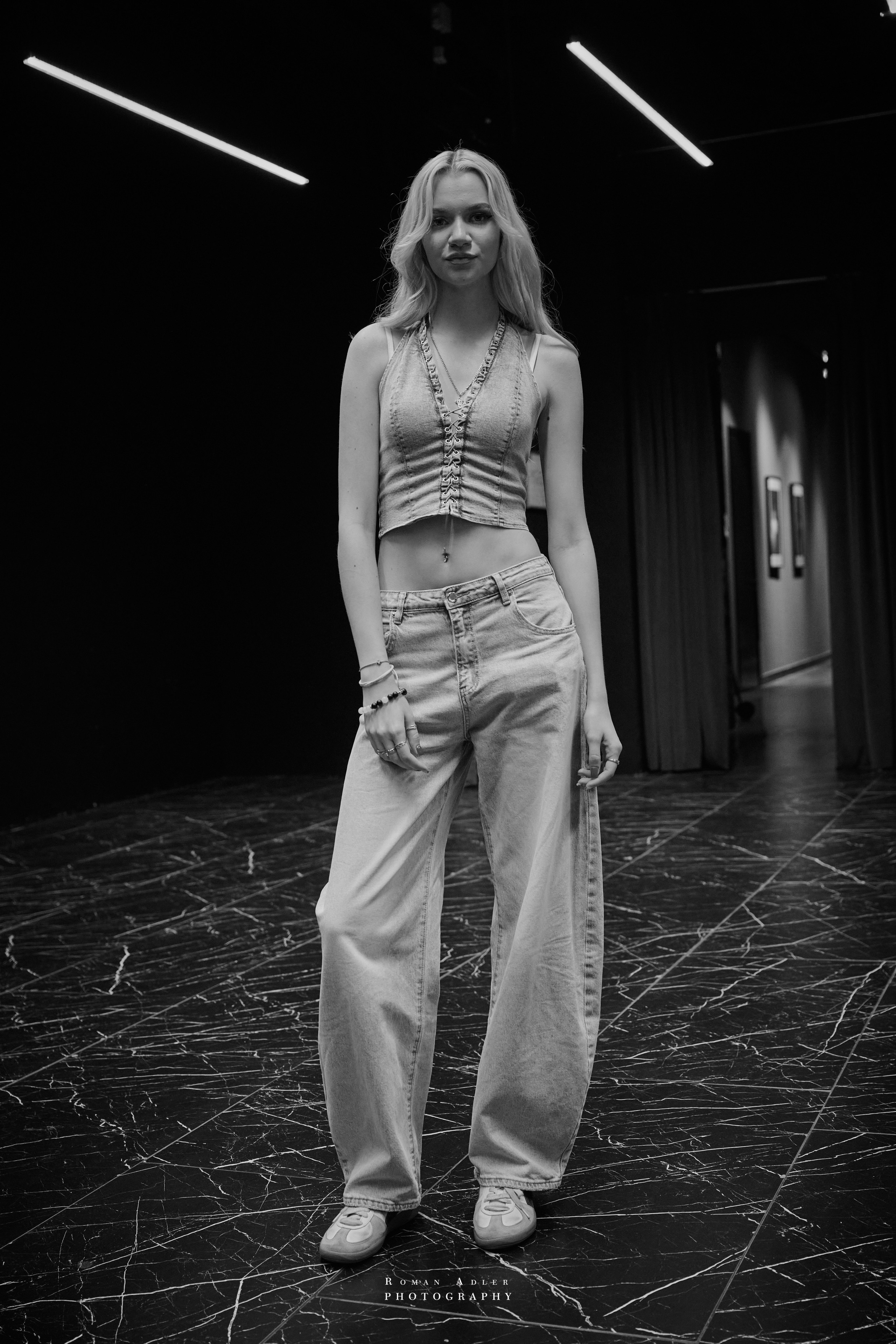 Бэкстейдж подготовки шоу Андрея Вишневского. Photographer Roman Adler