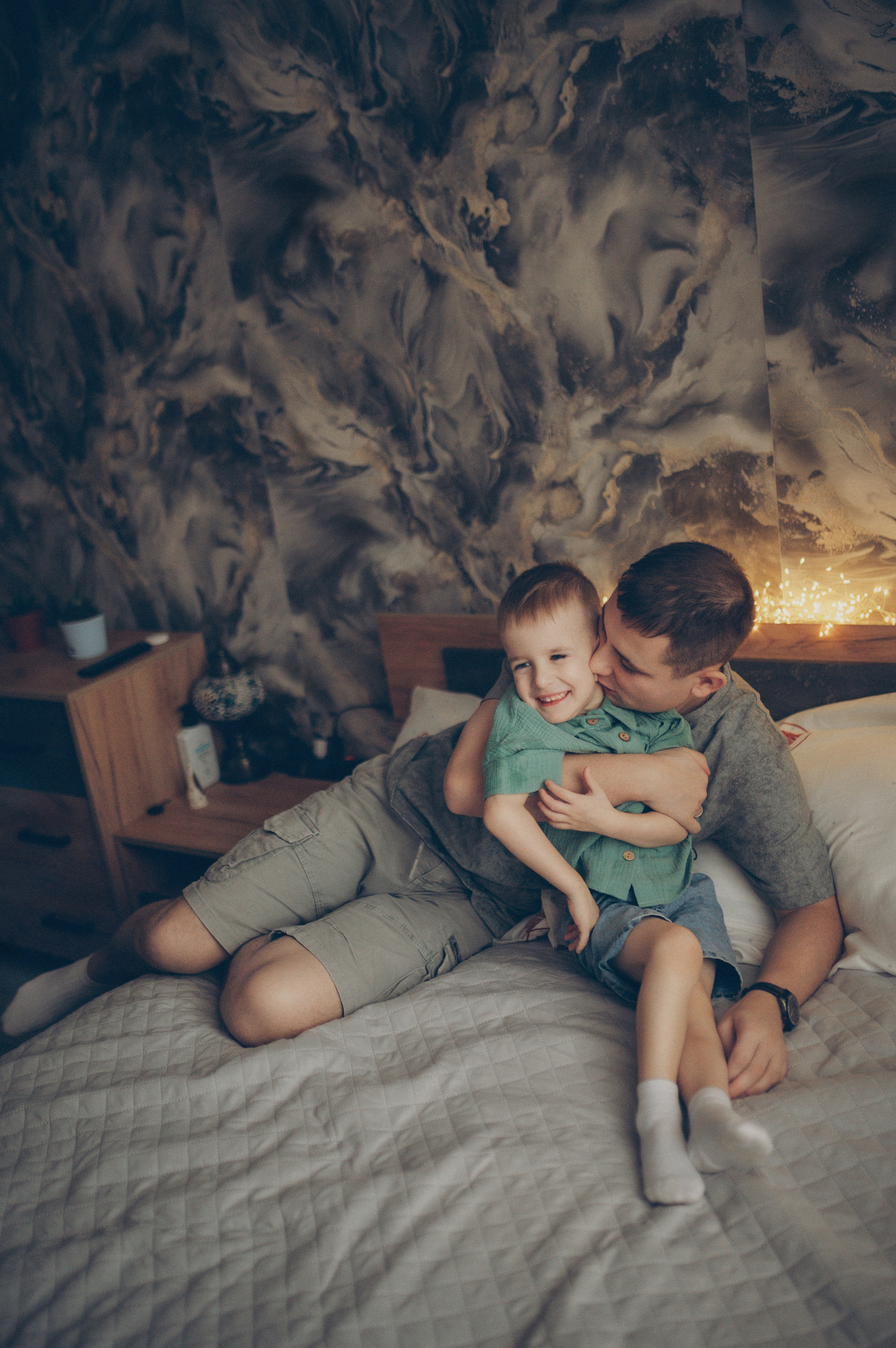 Миша и Тимофей (новогодняя домашняя). Фотограф, г. Лесной Свердловской области