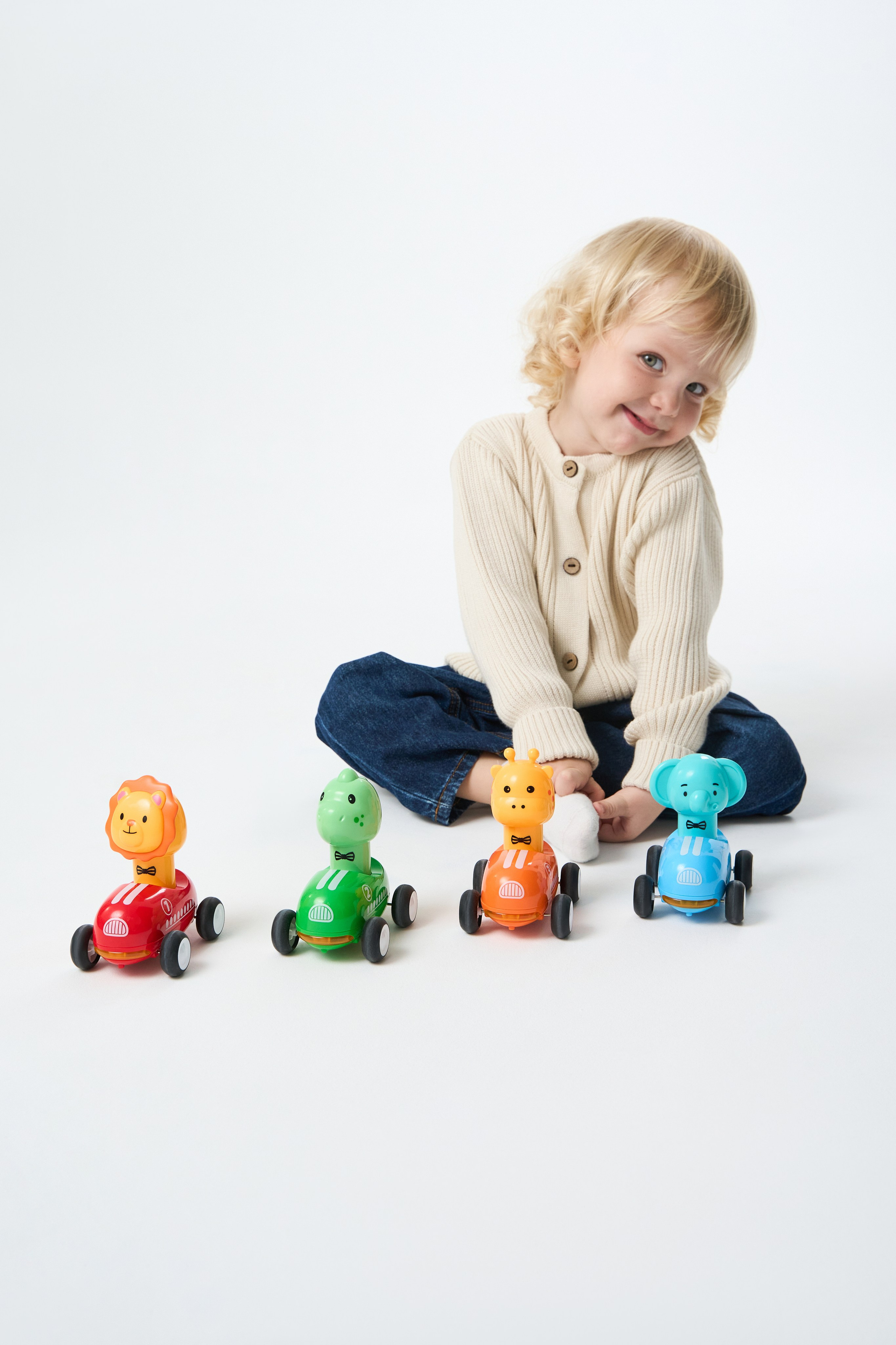 "Профессиональная детская фотосъемка для семейных портретов и воспоминаний""Высококачественная детская съемка новорожденных и малышей в студии""Рекламная детская фотосъемка для альбомов и подарков""Студийная детская съемка с креативными декорациями и позами""Коммерческая детская фотосъемка для маркетинга детских товаров""Фотография детской съемки с акцентом на эмоции и улыбки""Семейная детская съемка для портфолио и социальных сетей""Профессиональная детская фотосъемка с мягким освещением""Рекламные фото детской съемки для сайтов и брошюр""Высокоточная детская съемка для воспоминаний и презентаций""Детская фотосъемка высокого разрешения для семейных альбомов""Коммерческая детская съемка с фокусом на радость и развитие""Студийная фотосъемка детской съемки для брендов и маркетинга""Фотографии детской съемки для подарков и увеличения клиентов""Профессиональная детская съемка для каталогов и семейных историй" "Профессиональная каталожная фотосъемка товаров для e-commerce и интернет-магазинов""Высококачественная каталожная съемка одежды и аксессуаров с белым фоном""Рекламная каталожная фотосъемка для маркетинга продуктов и брендов""Студийная каталожная съемка с детальной проработкой текстур и материалов""Коммерческая каталожная фотосъемка для каталогов и онлайн-платформ""Фотография каталожной съемки с акцентом на дизайн и презентацию товаров""Предметная каталожная съемка для увеличения продаж в e-commerce""Профессиональная каталожная фотосъемка с использованием студийного освещения""Рекламные фото каталожной съемки для сайтов и социальных сетей""Высокоточная каталожная съемка товаров для презентаций и брошюр""Каталожная фотосъемка высокого разрешения для онлайн-магазинов""Коммерческая каталожная съемка с фокусом на качество и детализацию""Студийная каталожная фотосъемка для брендов и ритейла""Фотографии каталожной съемки для маркетинговых кампаний""Профессиональная каталожная съемка для каталогов и увеличения конверсии"