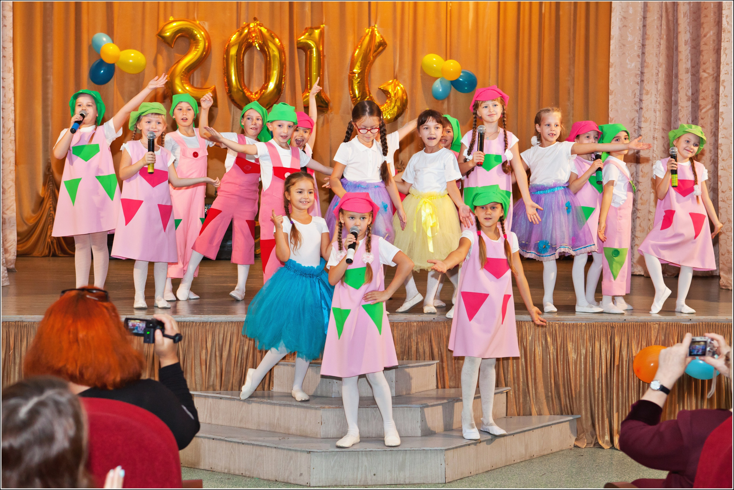 Выступление коллектива Дежавю. Фото и видео Москва, Московский. Свадебный фотограф, видеограф, фотосессии, видеосъемка