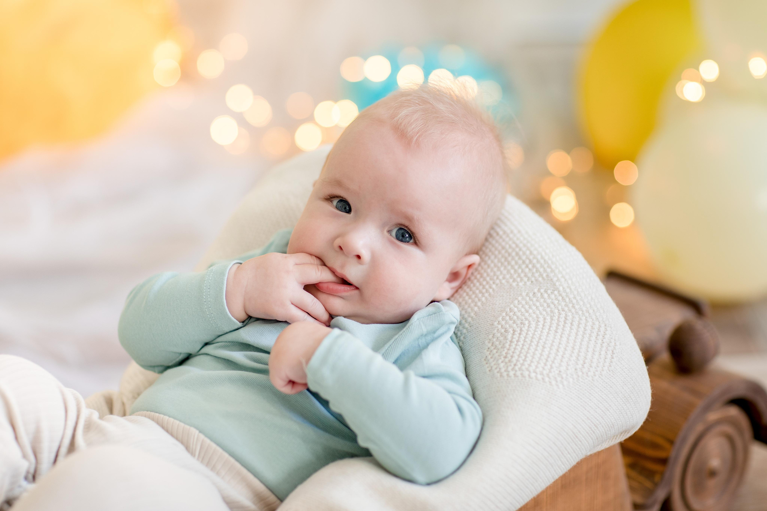 4,5 месяца. Семейный и детский фотограф в Железногорске Саламахо Ольга