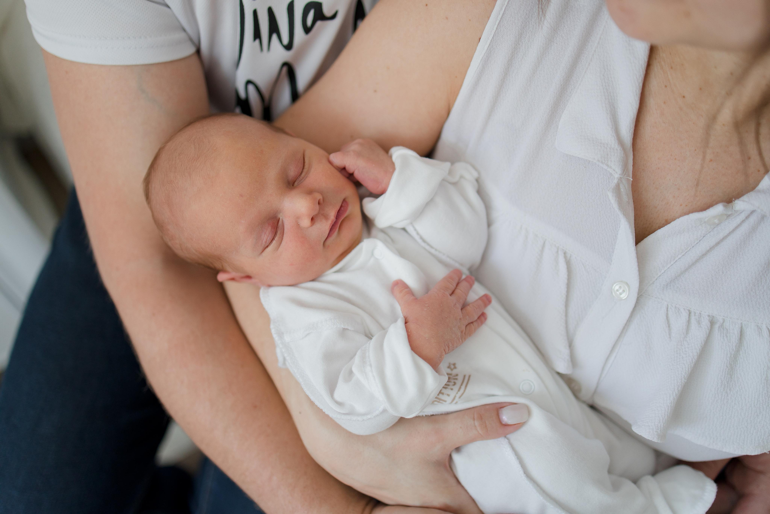 Леонид, 1 неделя и 3 дня. Семейный и детский фотограф в Железногорске Саламахо Ольга