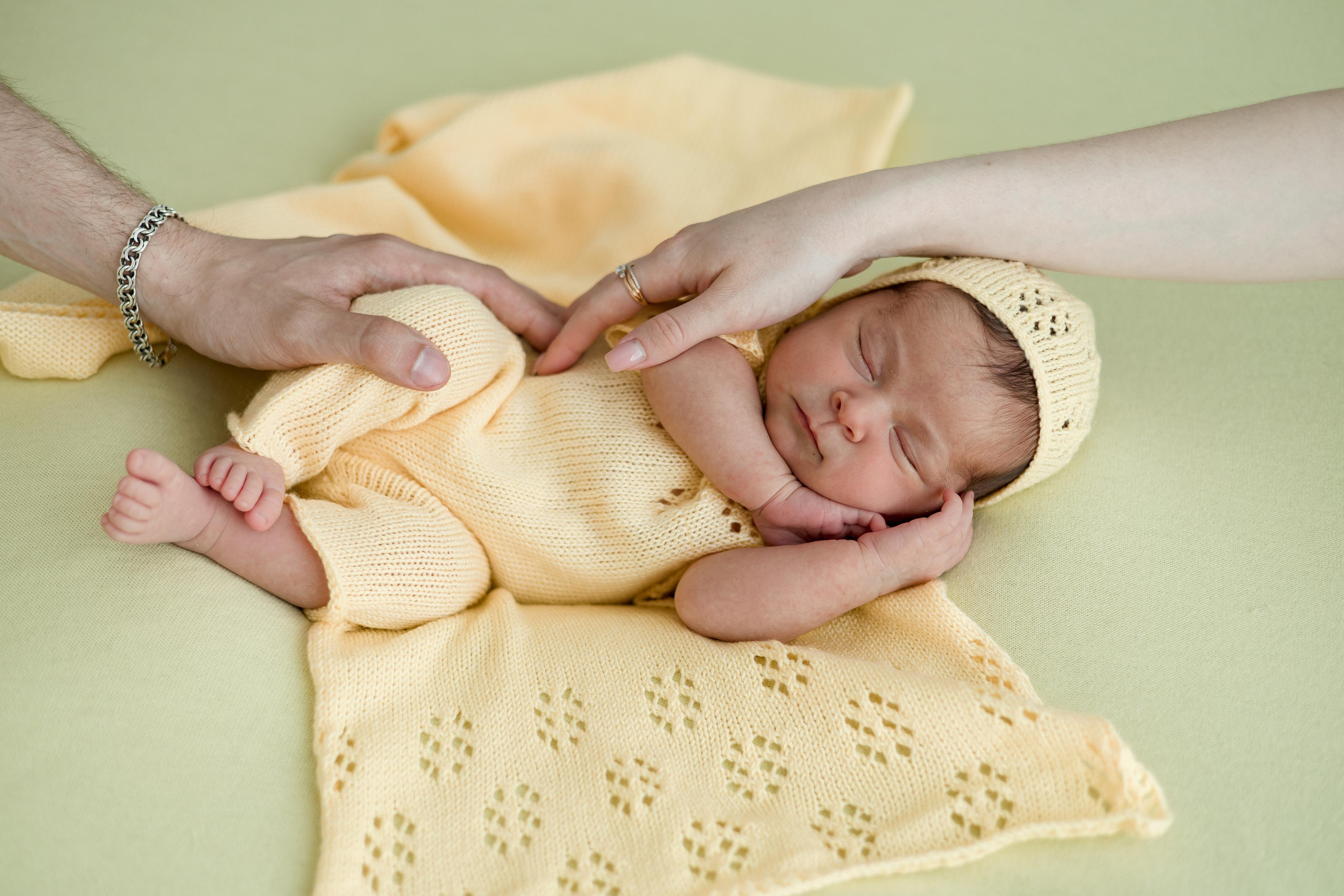 Аделина, 2 недели. Семейный и детский фотограф в Железногорске Саламахо Ольга