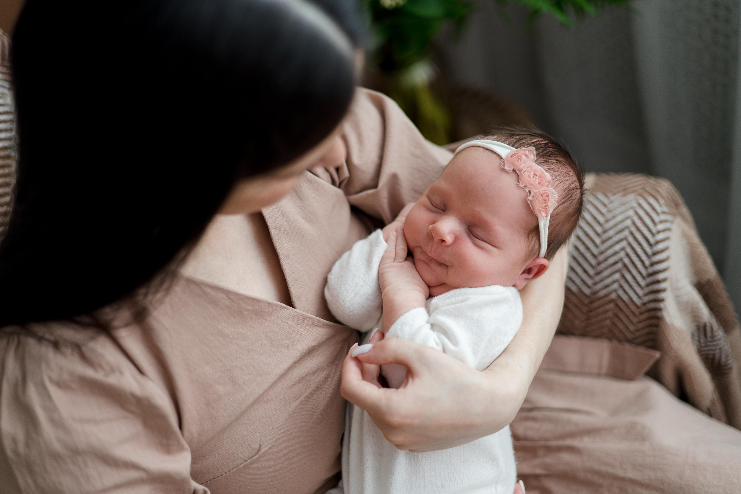 Екатерина, 1 неделя и 2 дня. Семейный и детский фотограф в Железногорске Саламахо Ольга