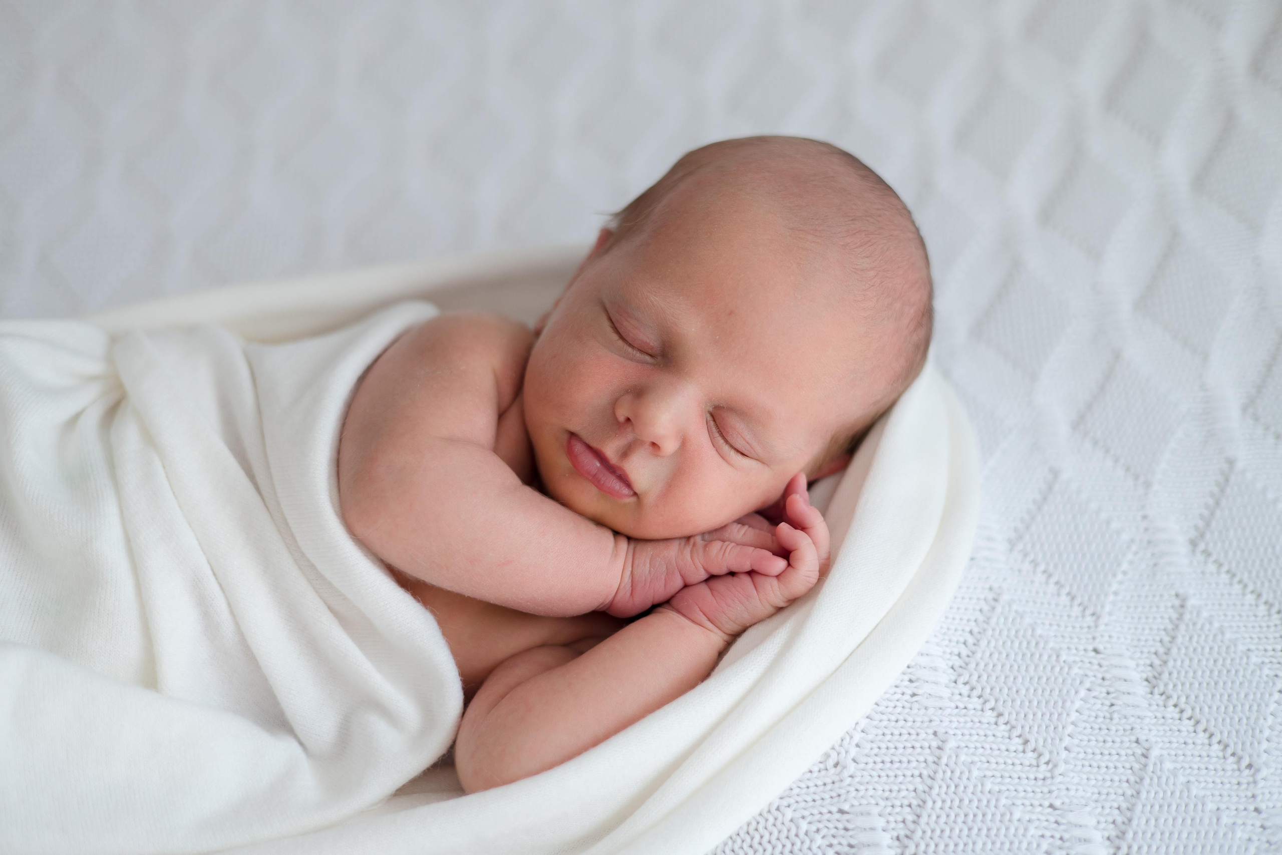Леонид, 1 неделя и 3 дня. Семейный и детский фотограф в Железногорске Саламахо Ольга