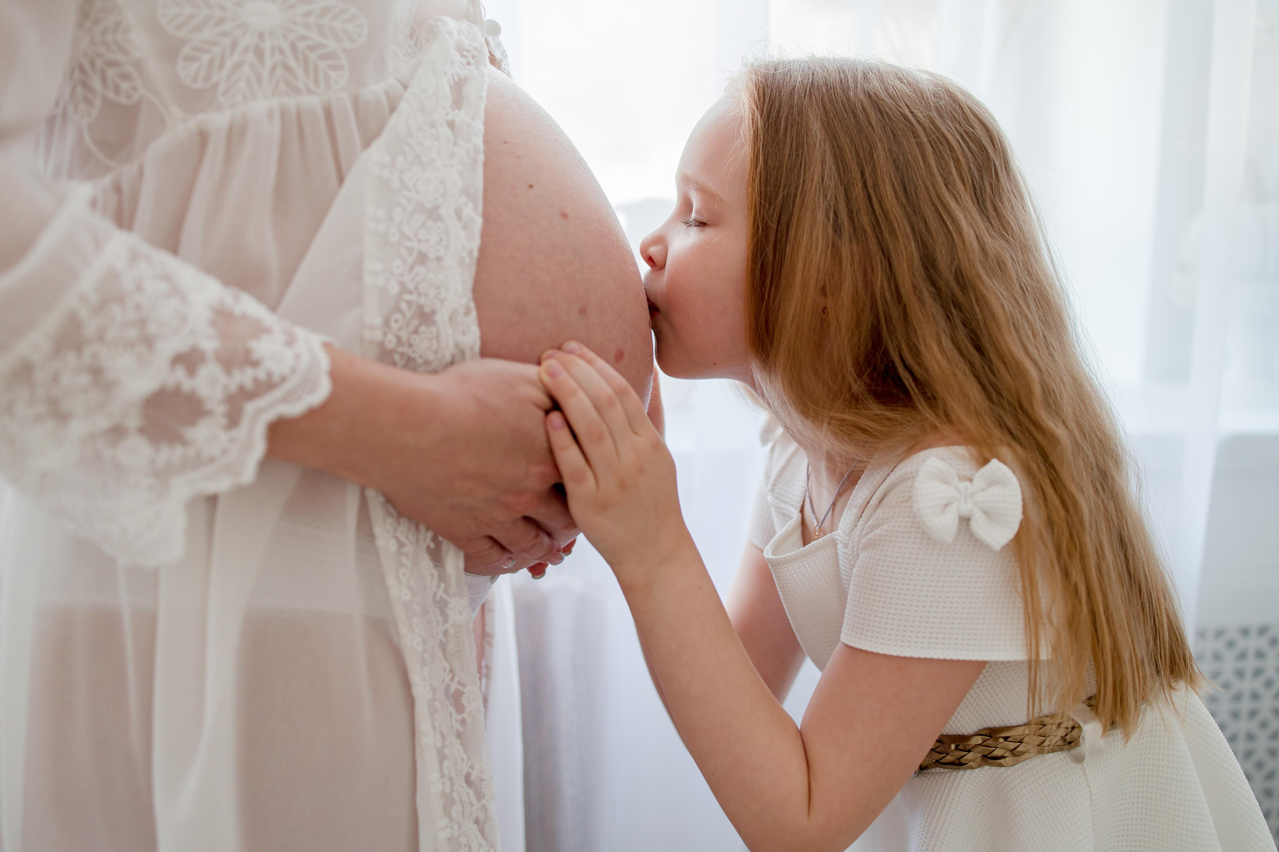 Елена с дочерью. Семейный и детский фотограф в Железногорске Саламахо Ольга