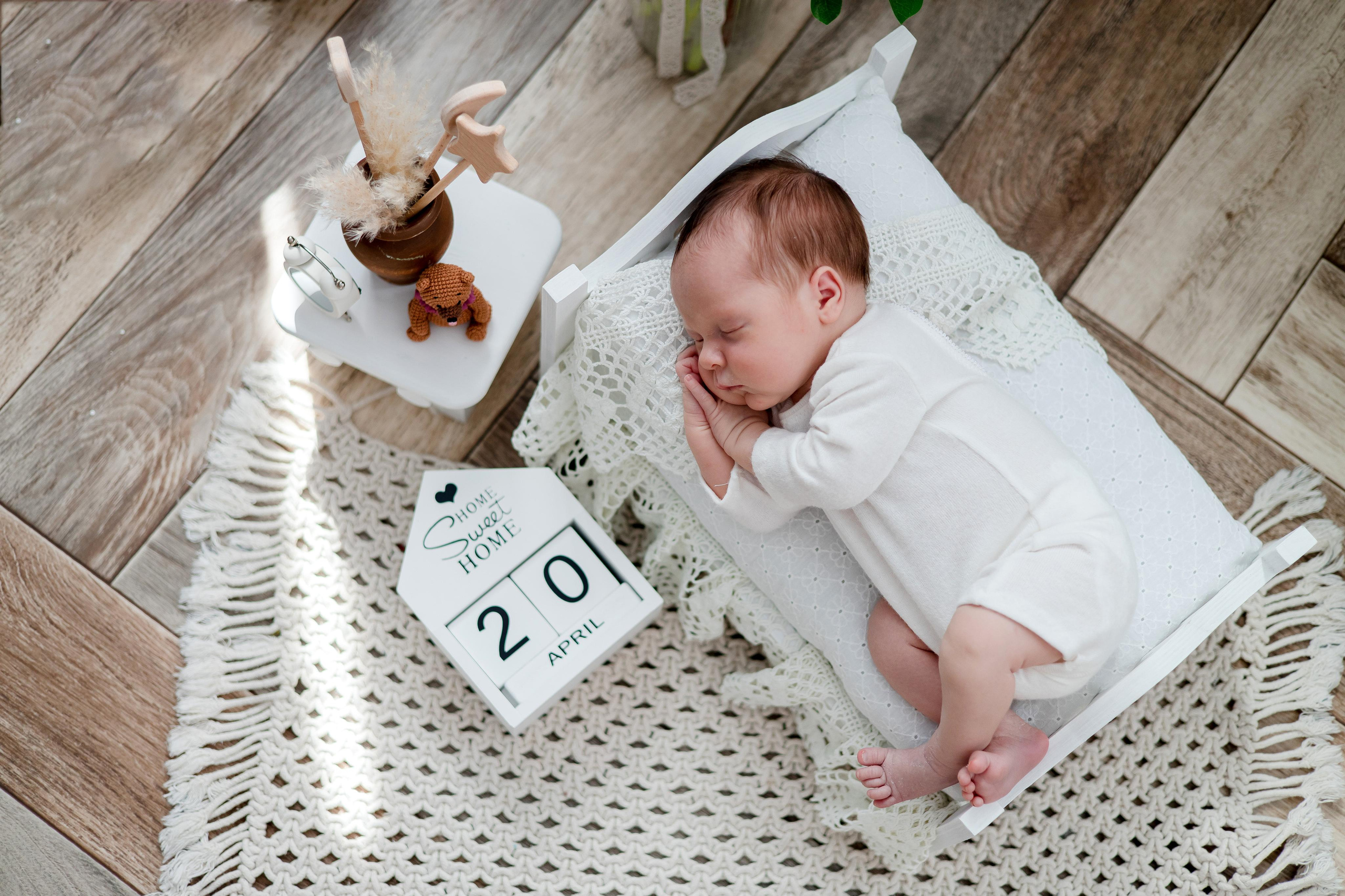 Екатерина, 1 неделя и 2 дня. Семейный и детский фотограф в Железногорске Саламахо Ольга