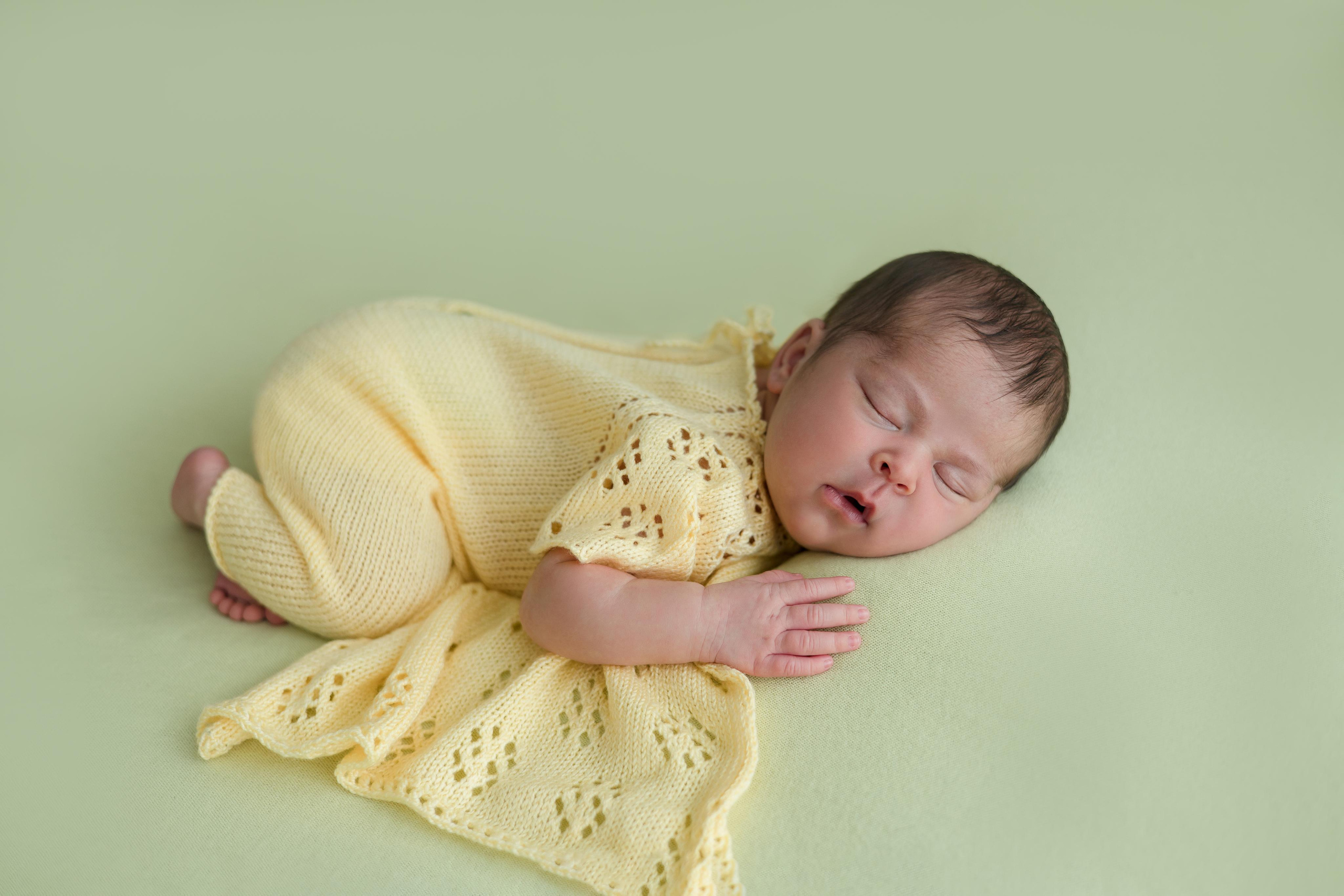 Аделина, 2 недели. Семейный и детский фотограф в Железногорске Саламахо Ольга