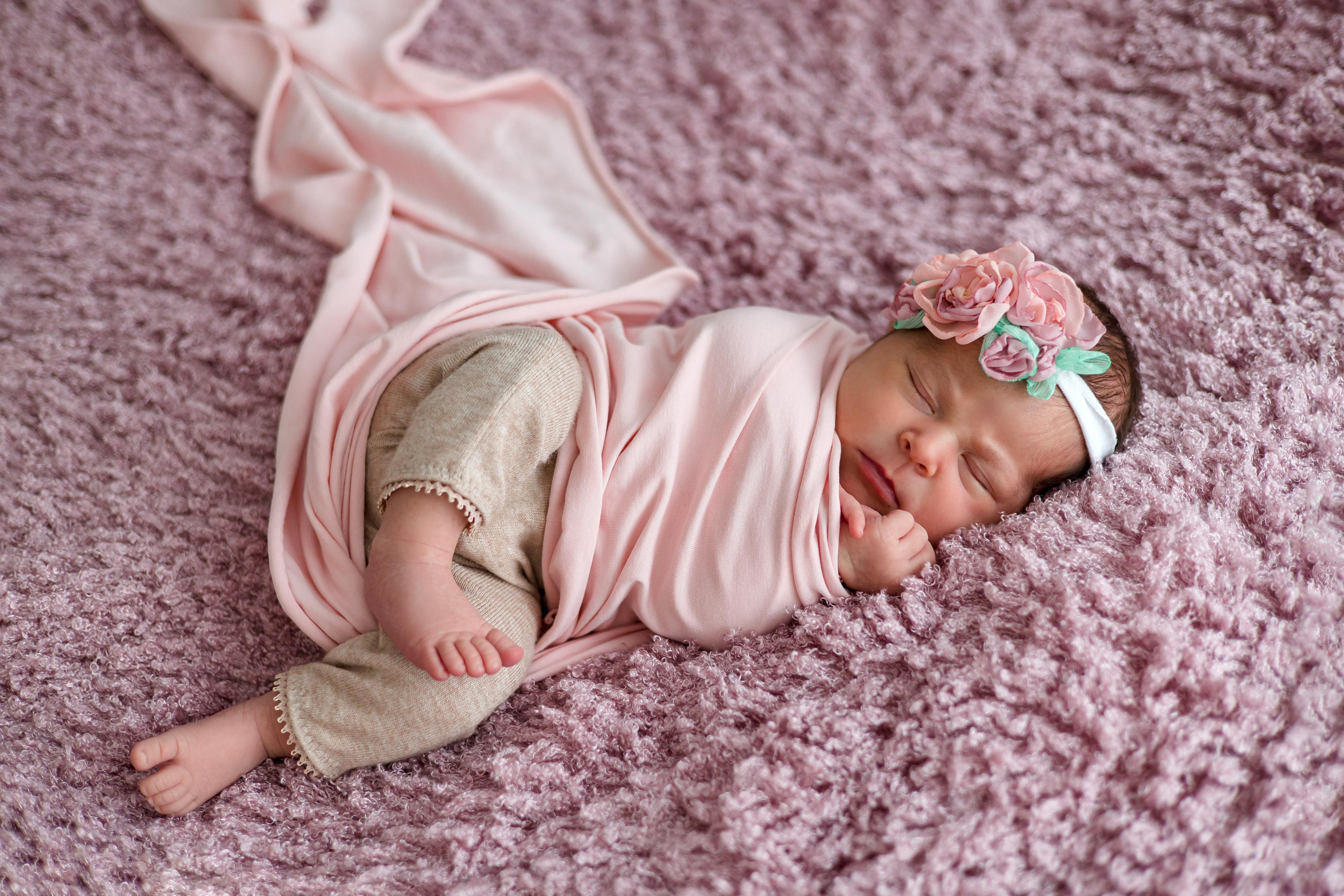 Аделина, 2 недели. Семейный и детский фотограф в Железногорске Саламахо Ольга