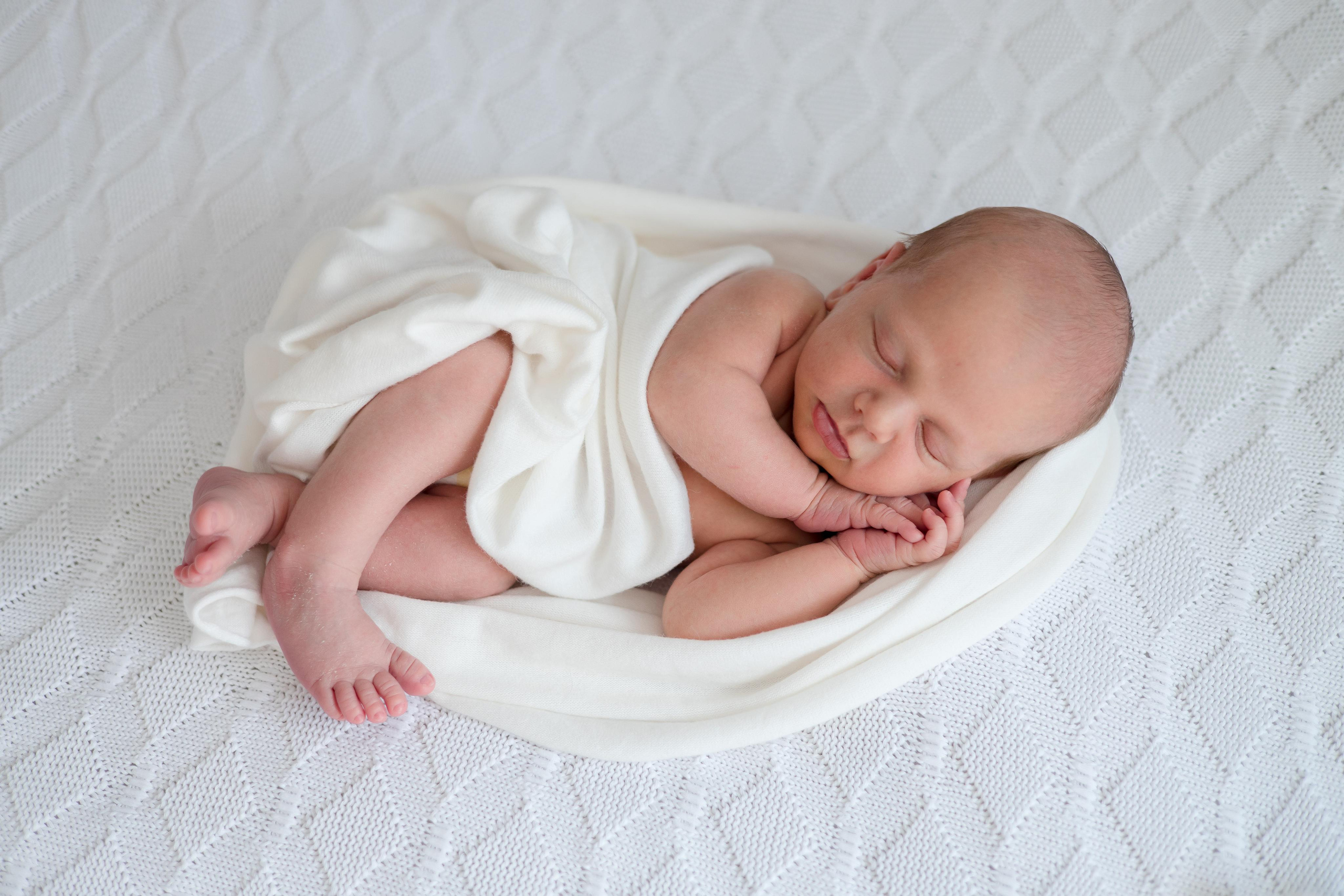 Леонид, 1 неделя и 3 дня. Семейный и детский фотограф в Железногорске Саламахо Ольга