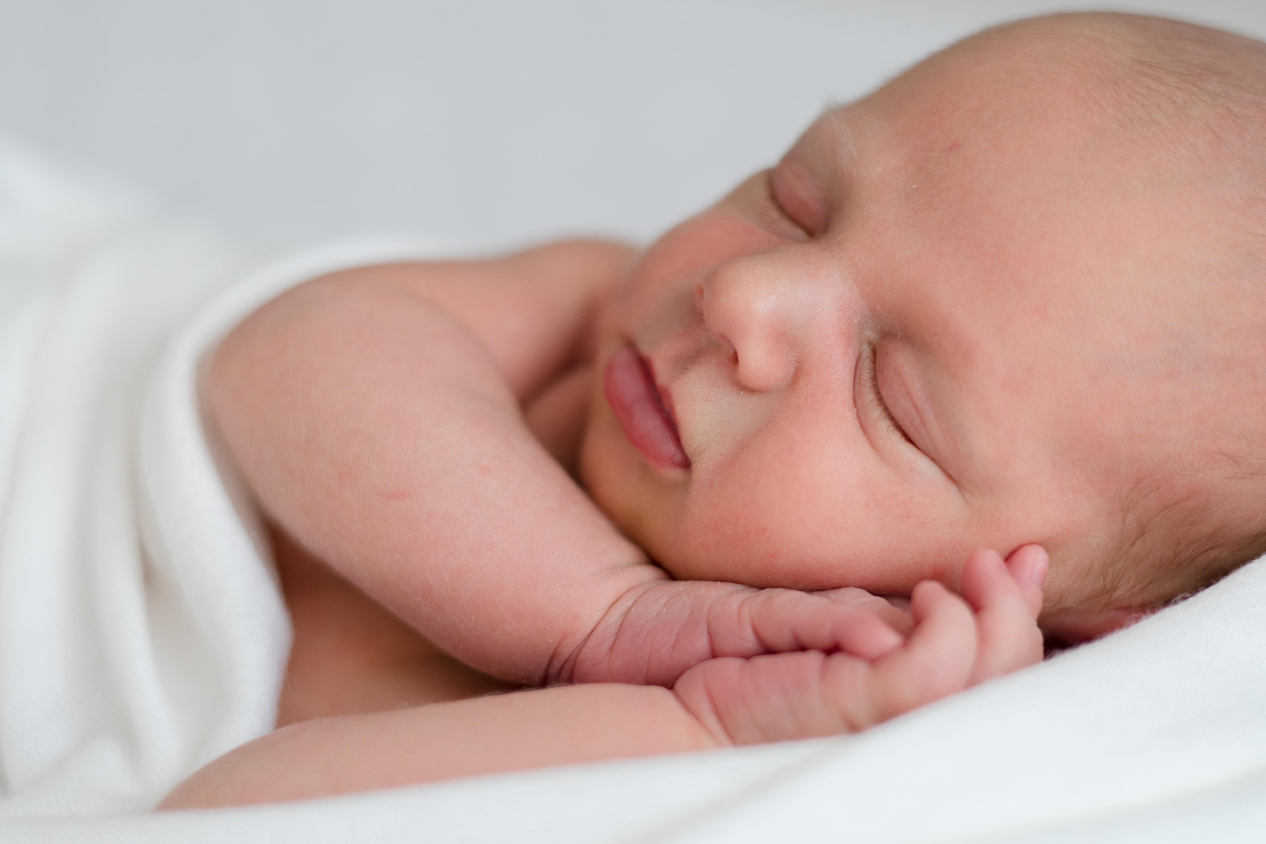 Леонид, 1 неделя и 3 дня. Семейный и детский фотограф в Железногорске Саламахо Ольга