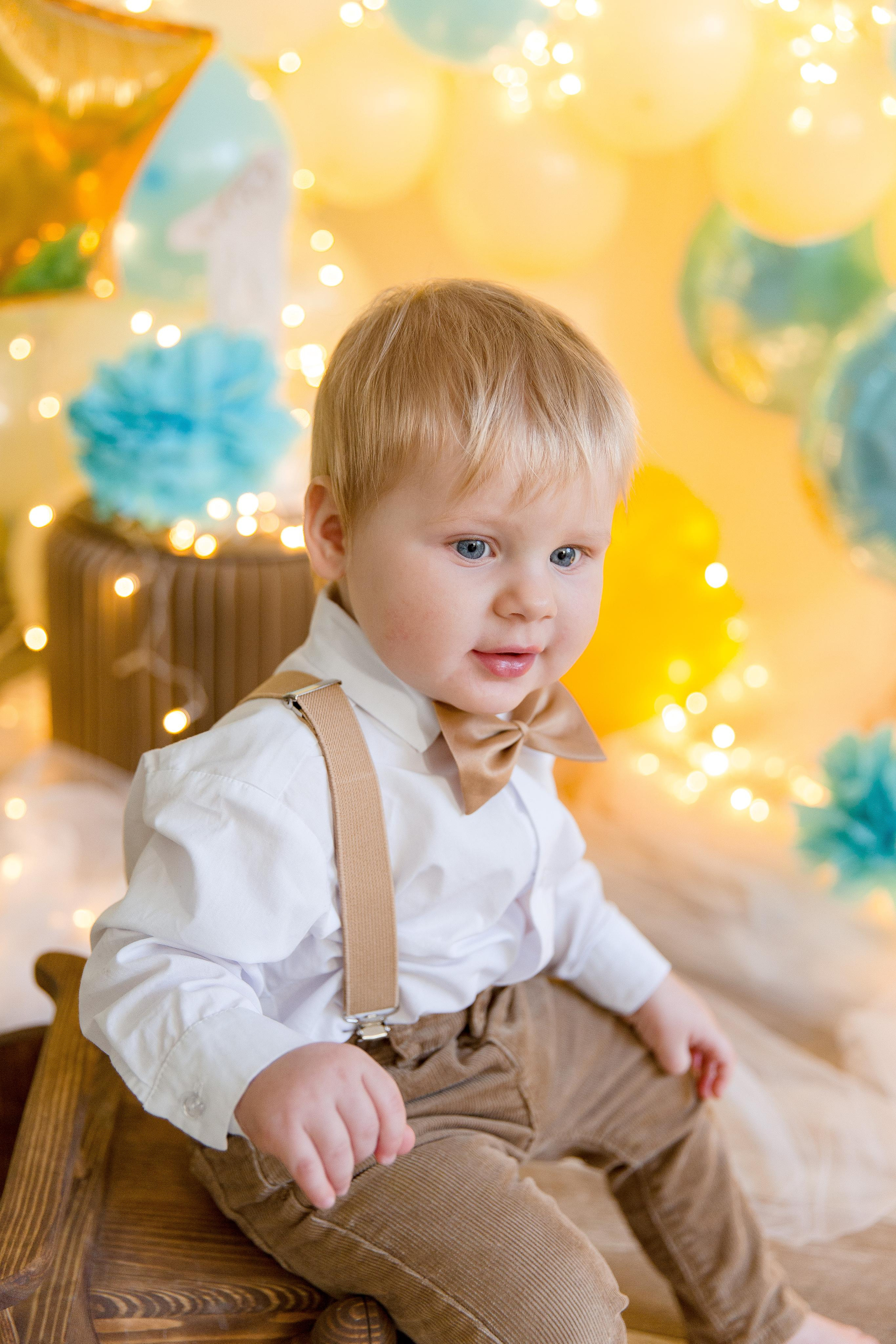 День рождения с воздушными шарами. Семейный и детский фотограф в Железногорске Саламахо Ольга