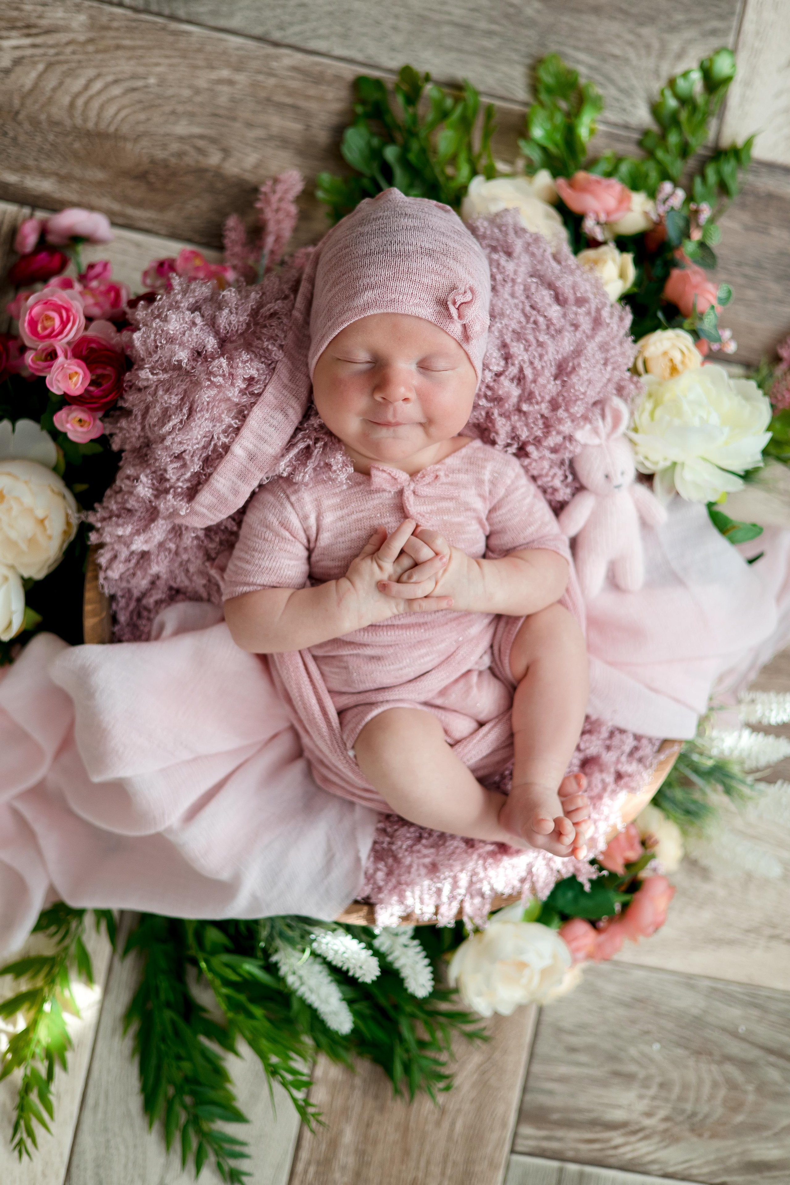 Екатерина, 1 неделя и 2 дня. Семейный и детский фотограф в Железногорске Саламахо Ольга