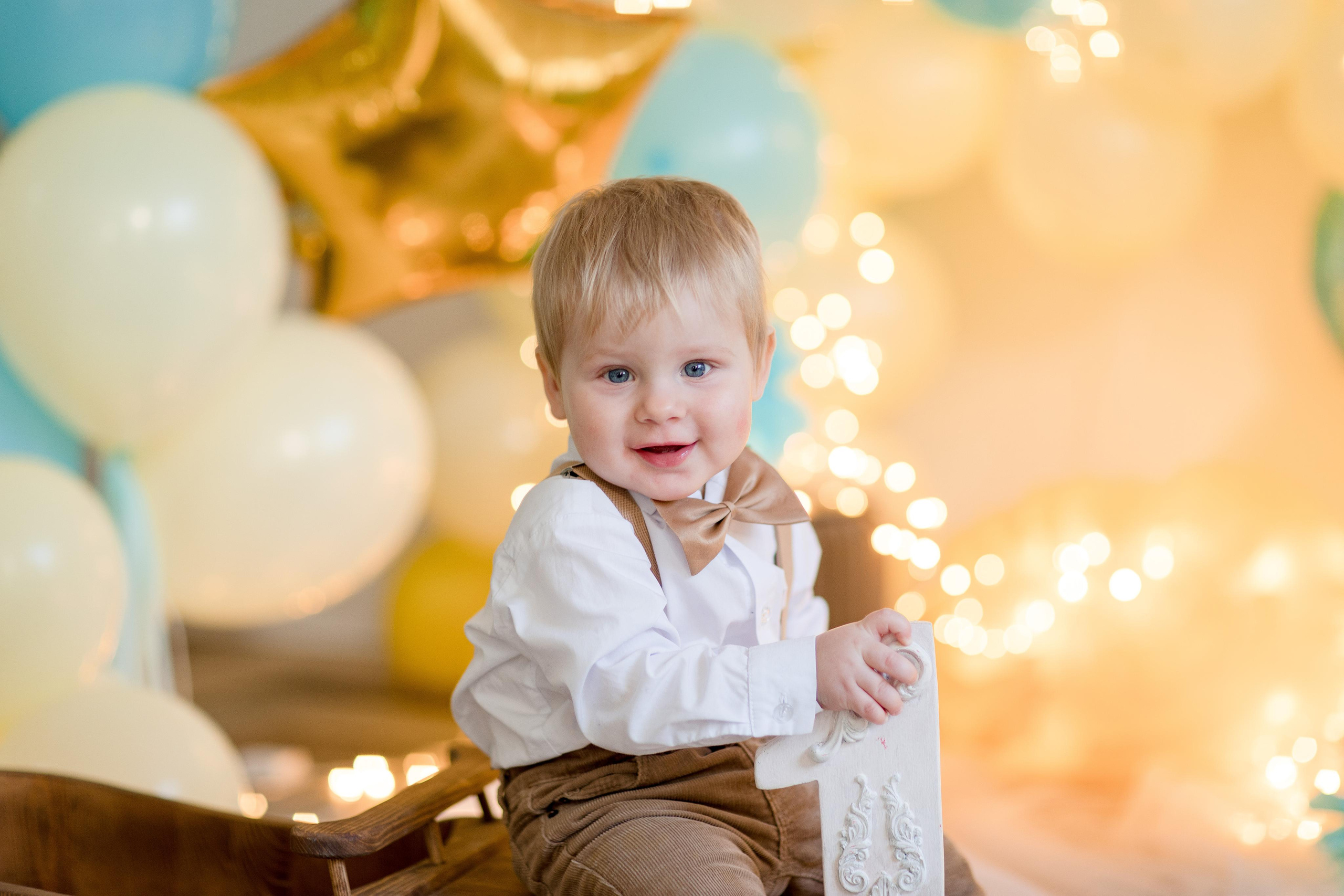 День рождения с воздушными шарами. Семейный и детский фотограф в Железногорске Саламахо Ольга