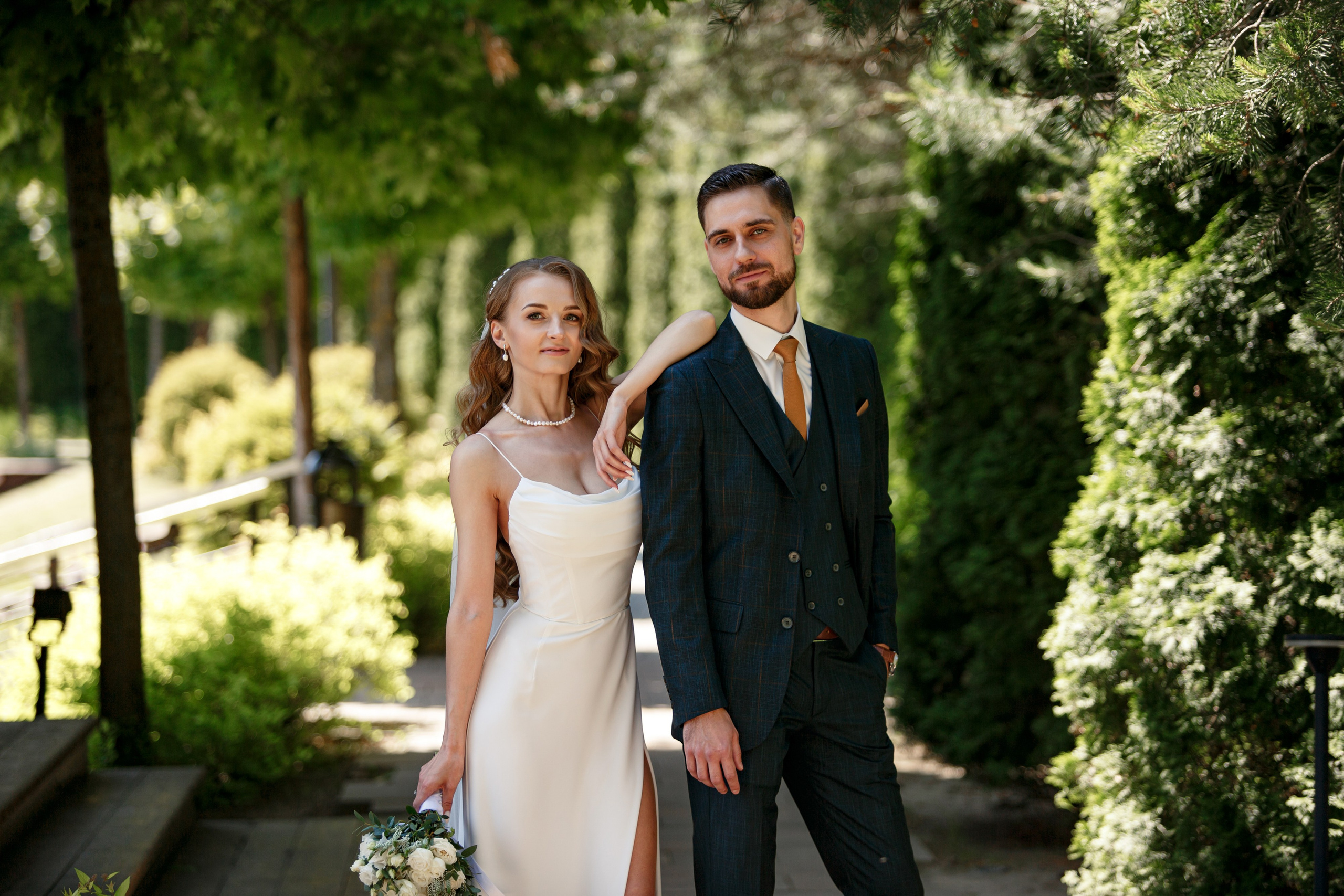 Свадебная фотосессия с кабриолетом и в загородном клубе Artiland. Свадебный фотограф Москва и МО Сергей Киржаев