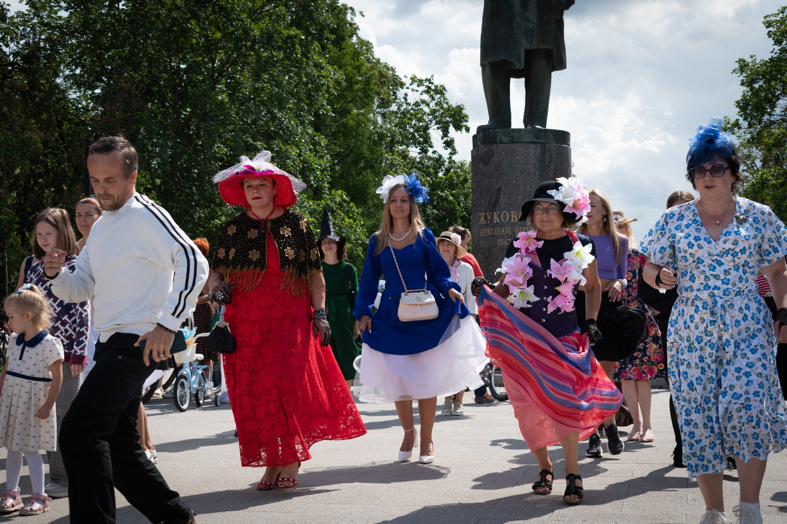 «Леди на велосипеде» — велопробег по г. Жуковскому 2025. Репортажный фотограф Сыбер Мартти