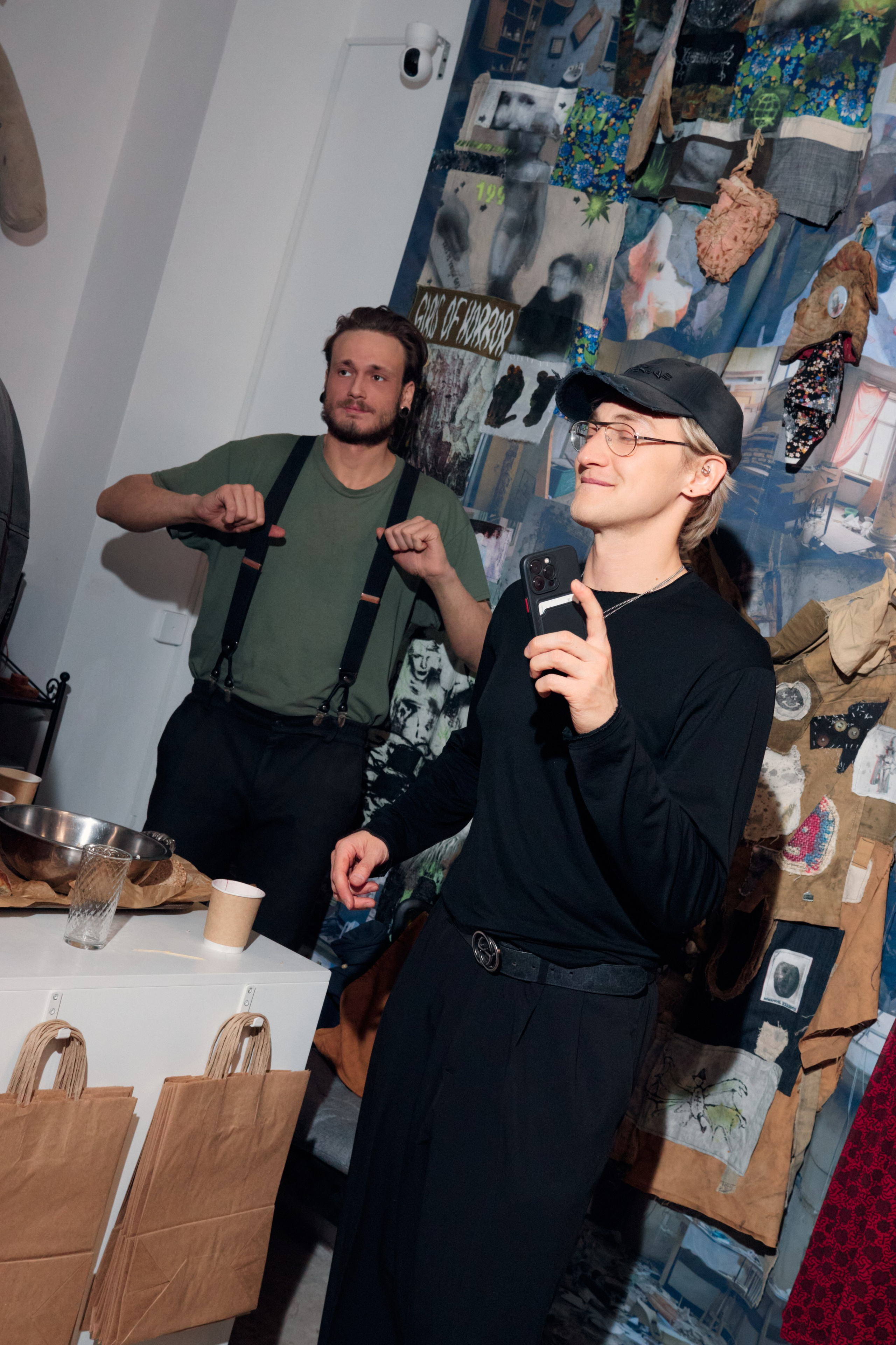 ПИФ-ПАФ Супершоп | вернисаж выставки SOBO GALLERY х ПИФ-ПАФ. Фотограф Михаил Николаев