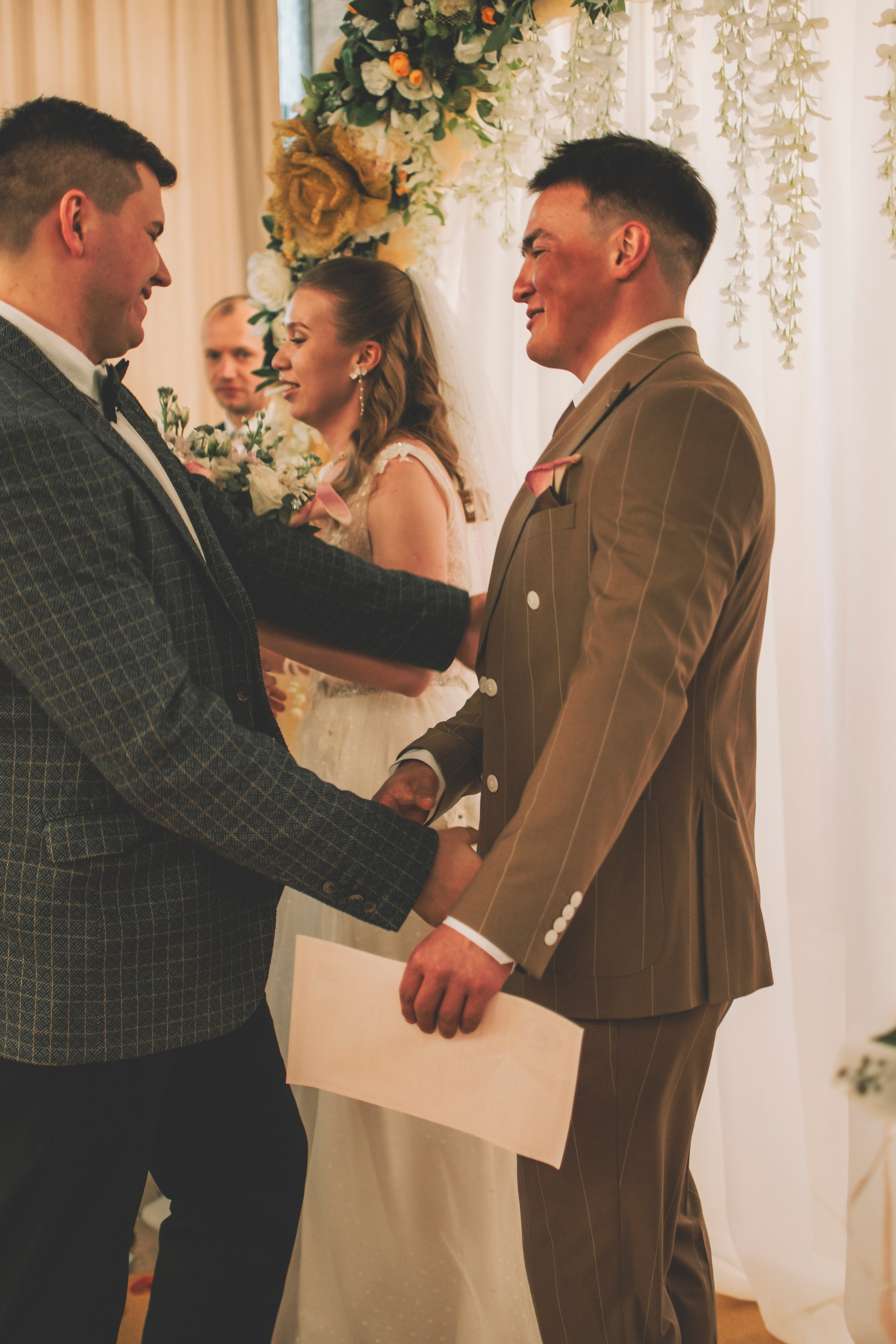 Альберт и Анастасия (Студийная фотосессия, роспись в ДК Нефтяник + фотосессия с гостями). Семейный и свадебный фотограф Губкинский и Ставрополь