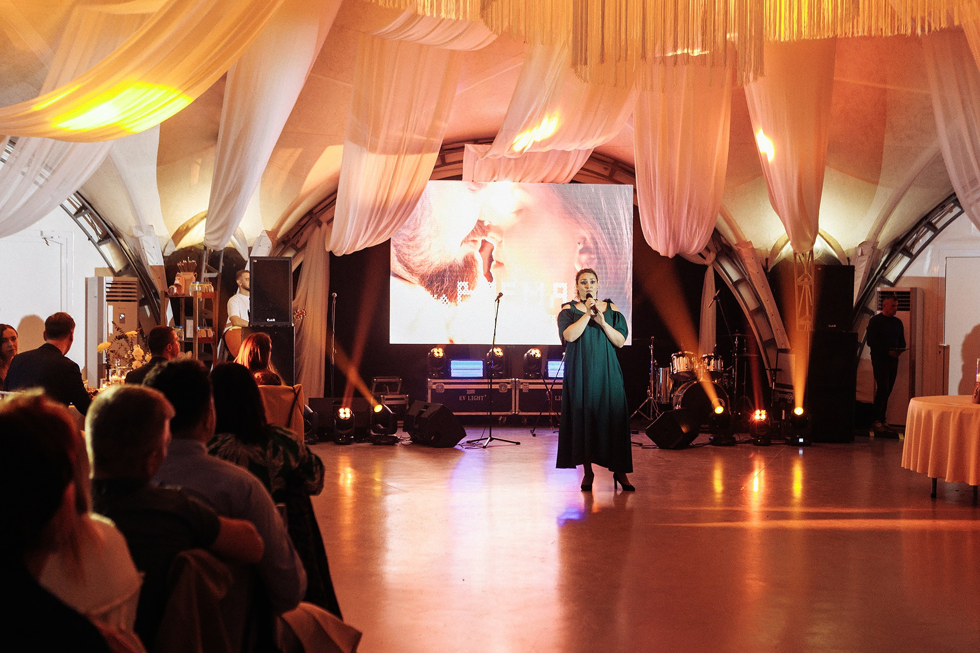 Леша и Даша 21.09.24. Свадебный фотограф Владивосток Алина Гевондова