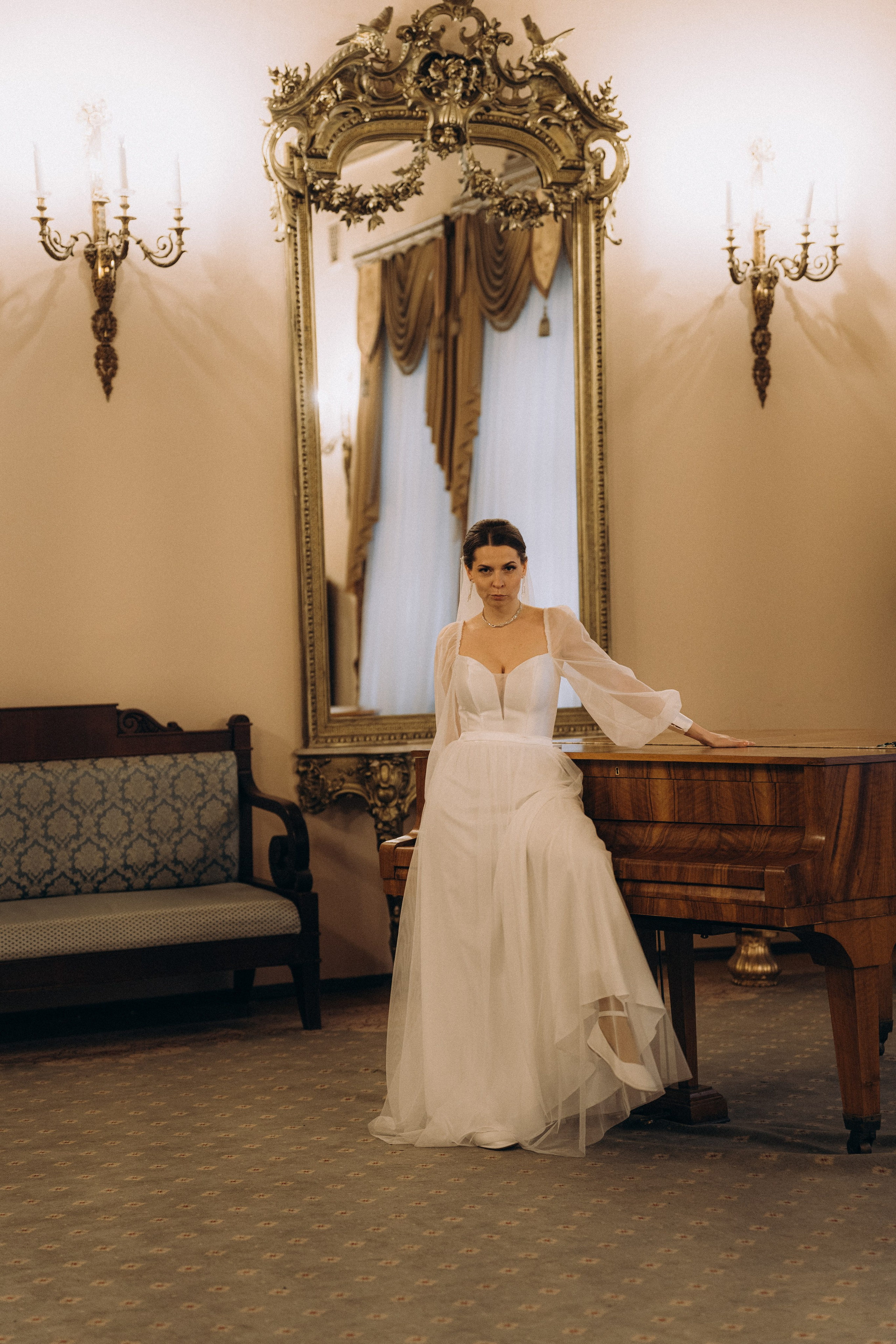 СВАДЕБНАЯ СЬЕМКА ВО ВТОРОМ ДВОРЦЕ (ДЕКАБРЬ) ТАКЖЕ СЬЕМКА В СТУДИИ НА ЧЕРНЫШЕВСКОЙ. Профессиональный фотограф, Санкт-Петербург — Виктория Богомолова