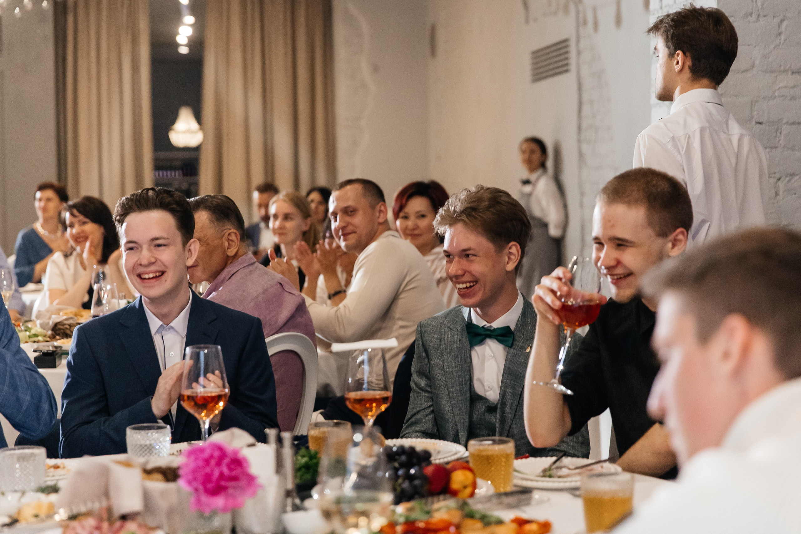 2023-06-23 Выпускной МБОУ СОШ № 10. Фотограф в Красноярске