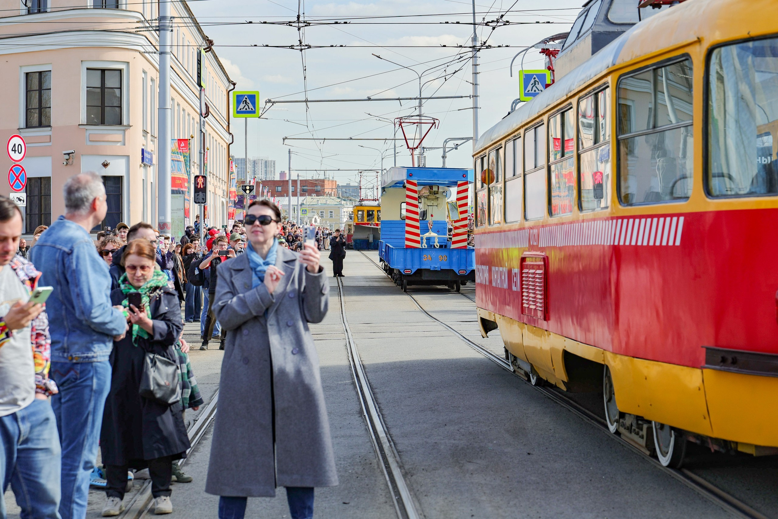 Парад трамваев. Репортажный, архитектурный, театральный и файн-арт фотограф Лена Мельникова в Москве
