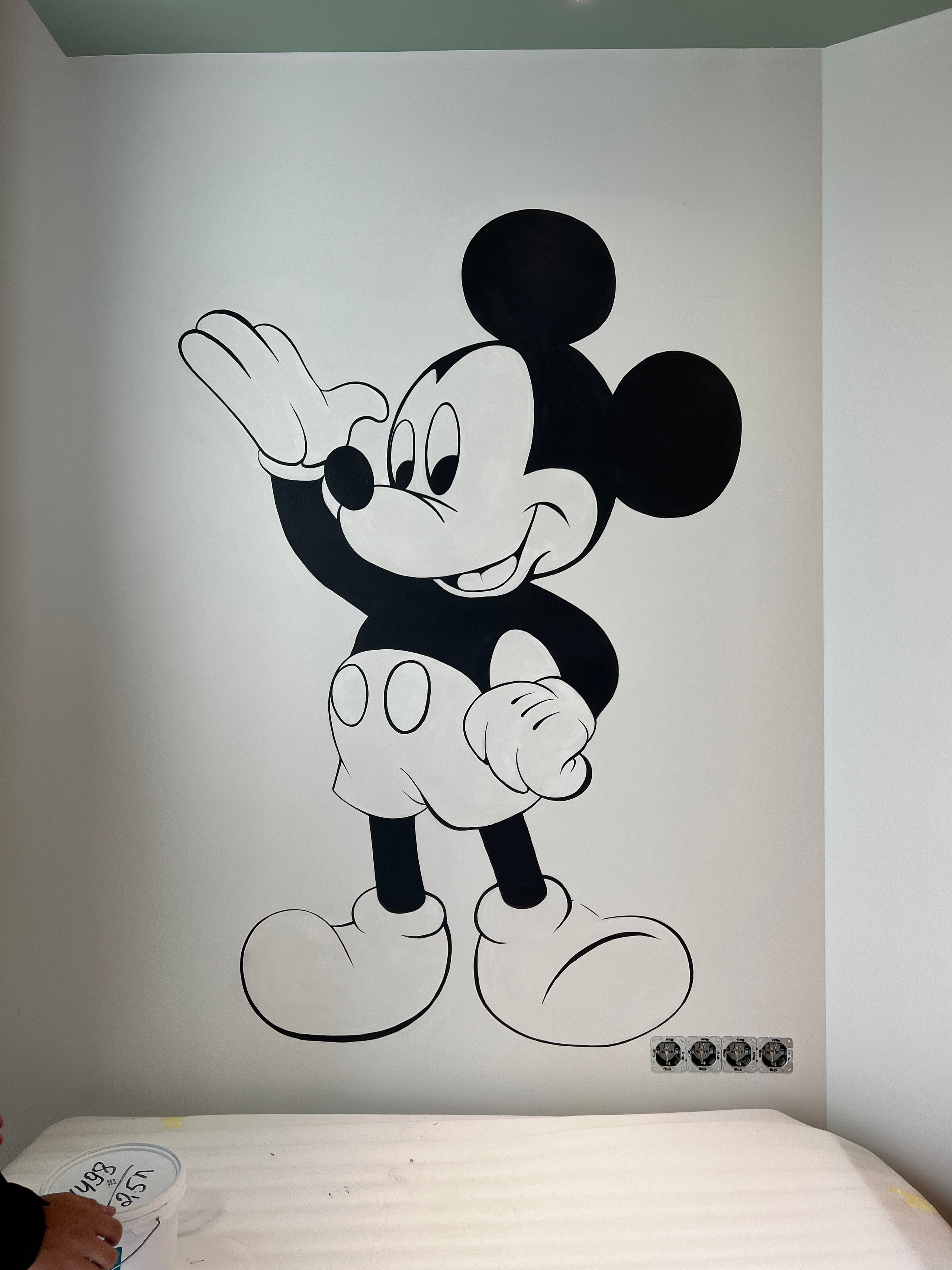 Роспись стен в детской ЖК " Резиденции Сколково». Дизайн интерьеров с Анастасией Рулевой