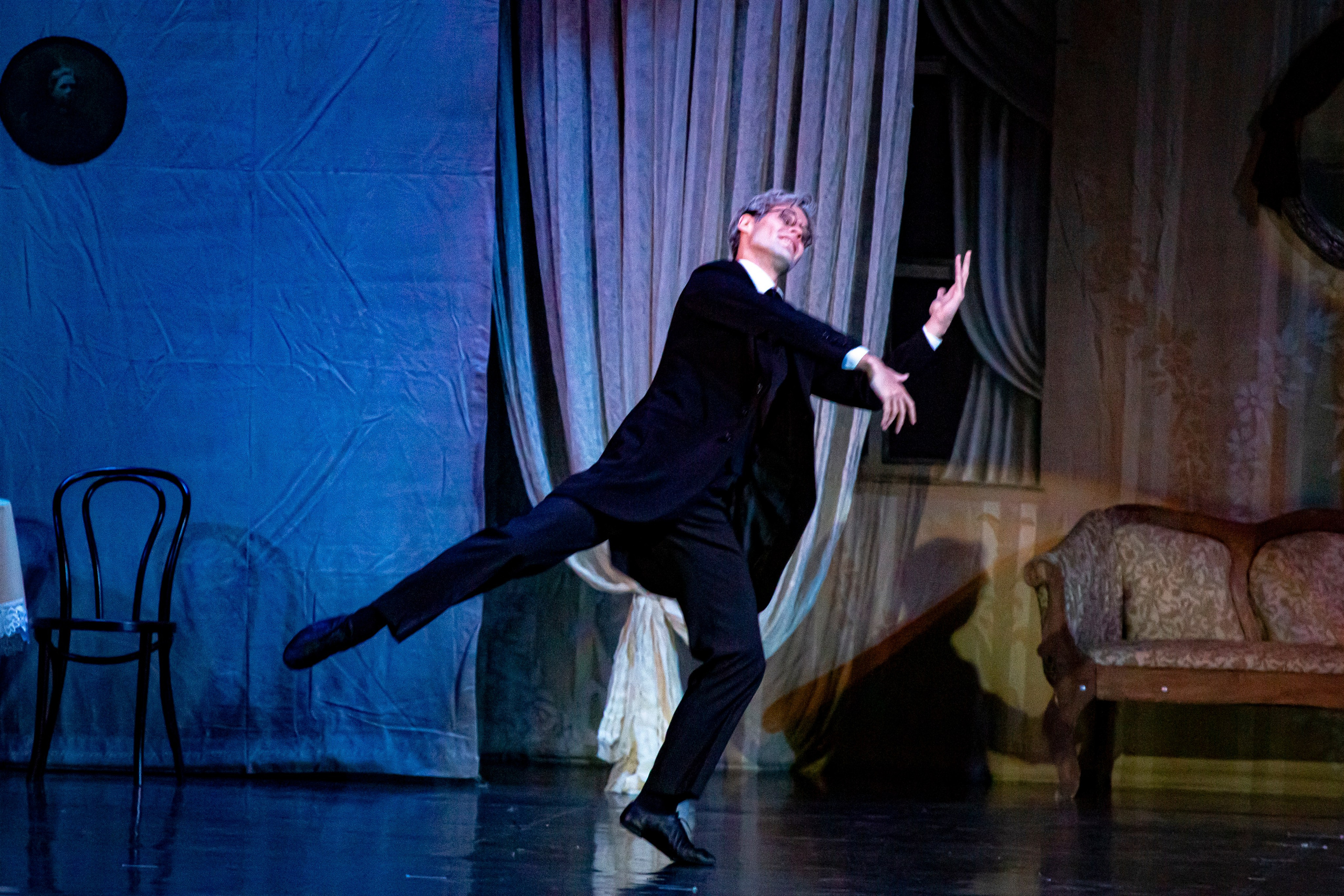 Анюта — спектакль — премьера на сцене Зимнего театра Марийского театра оперы и балета. Фотограф в Сочи Юрий Шептаев