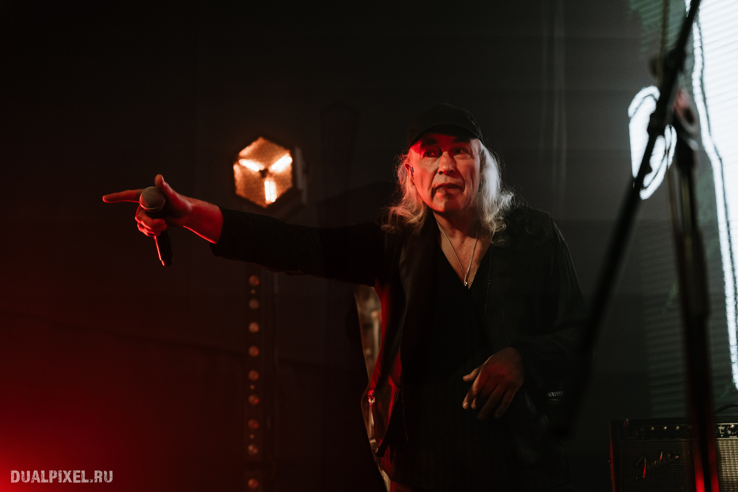 Тролль гнёт ель. Магия музыки в кадре: Концертная Фотография