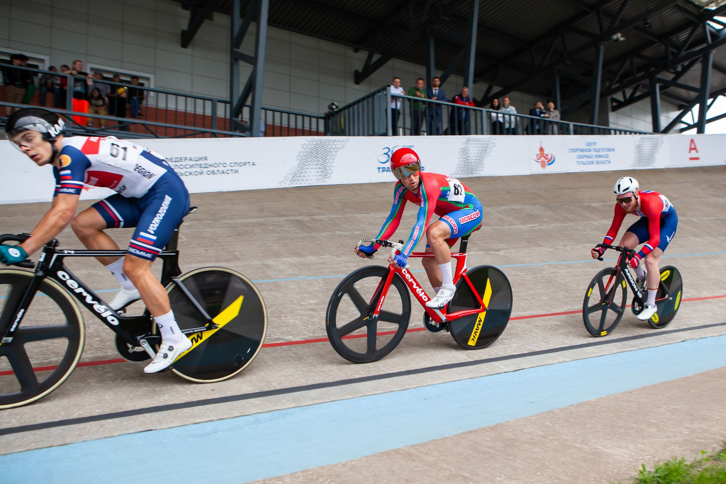 Соревнования по велоспорту «Большой приз Тулы» (19 мая 2023). Репортажный фотограф Алексей Пирязев