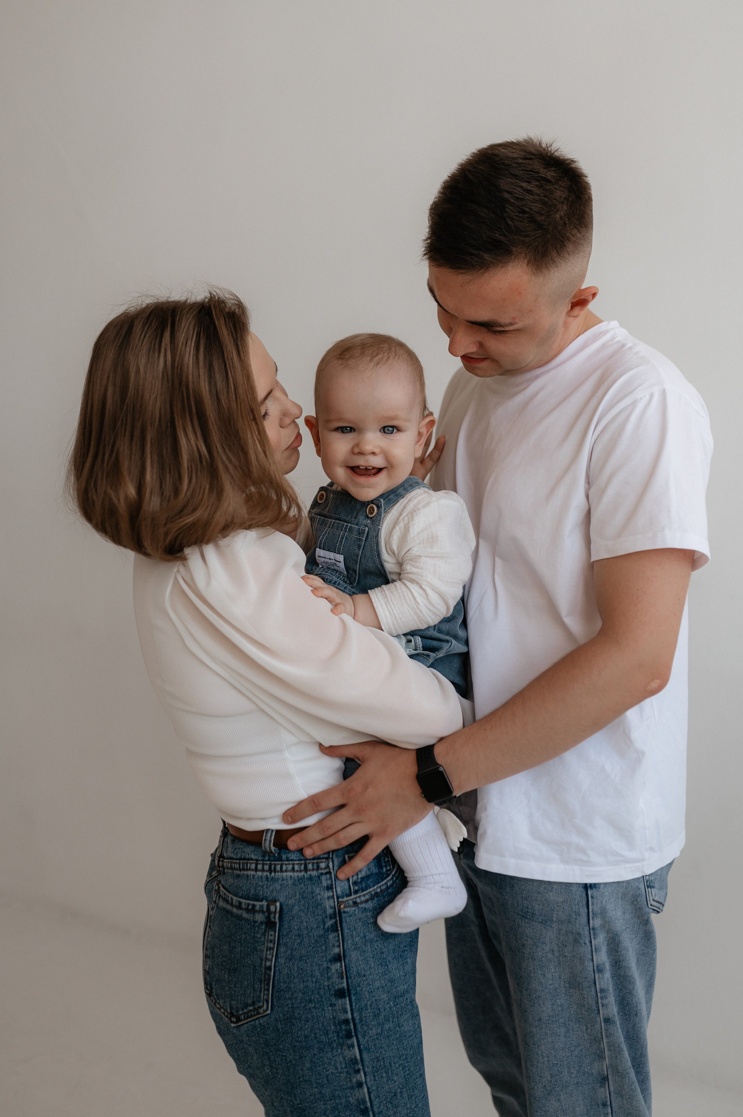 Саша, Настя и Рома. Главная