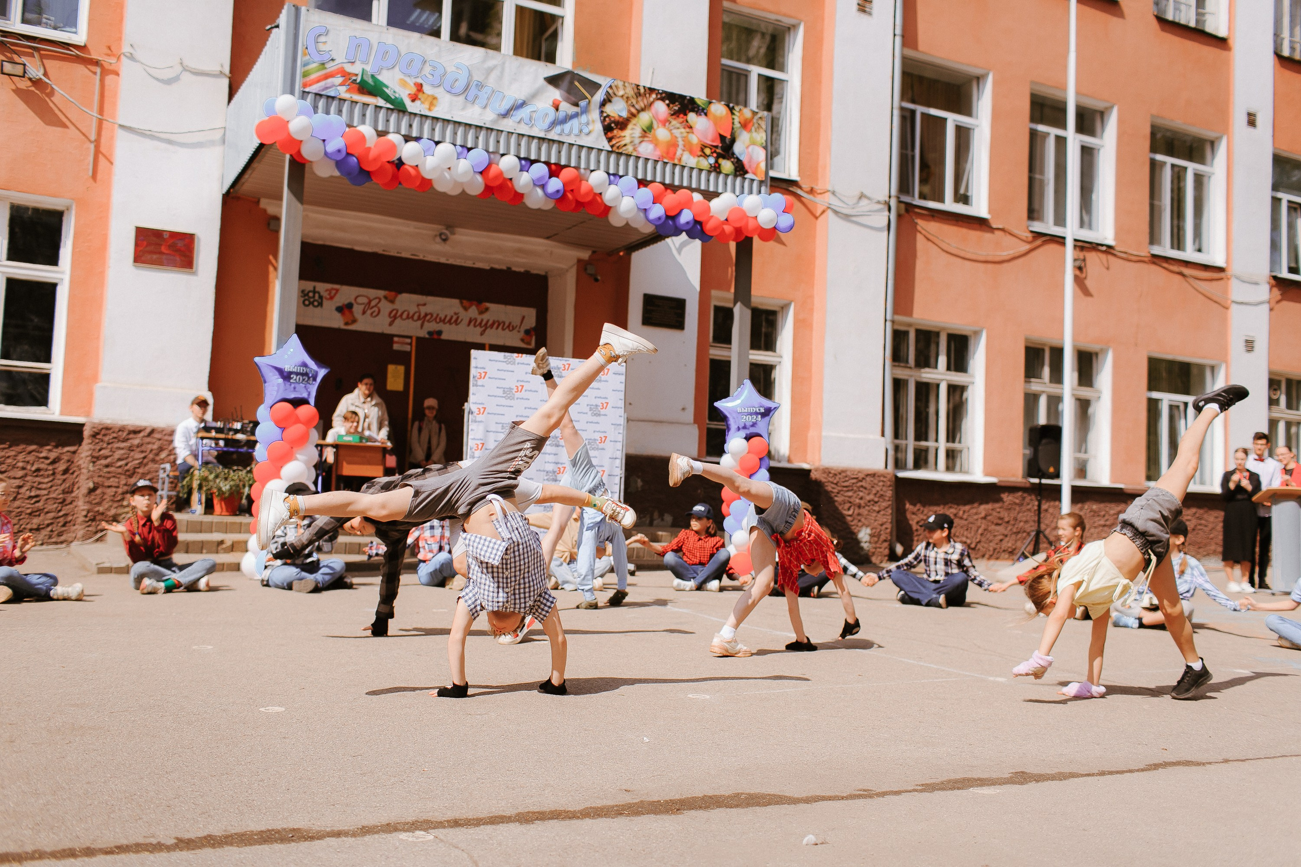 Портфолио фотографа на последний звонок. Свадебный и репортажный фотограф в Ярославле и Санкт-Петербурге Роман Микрюков