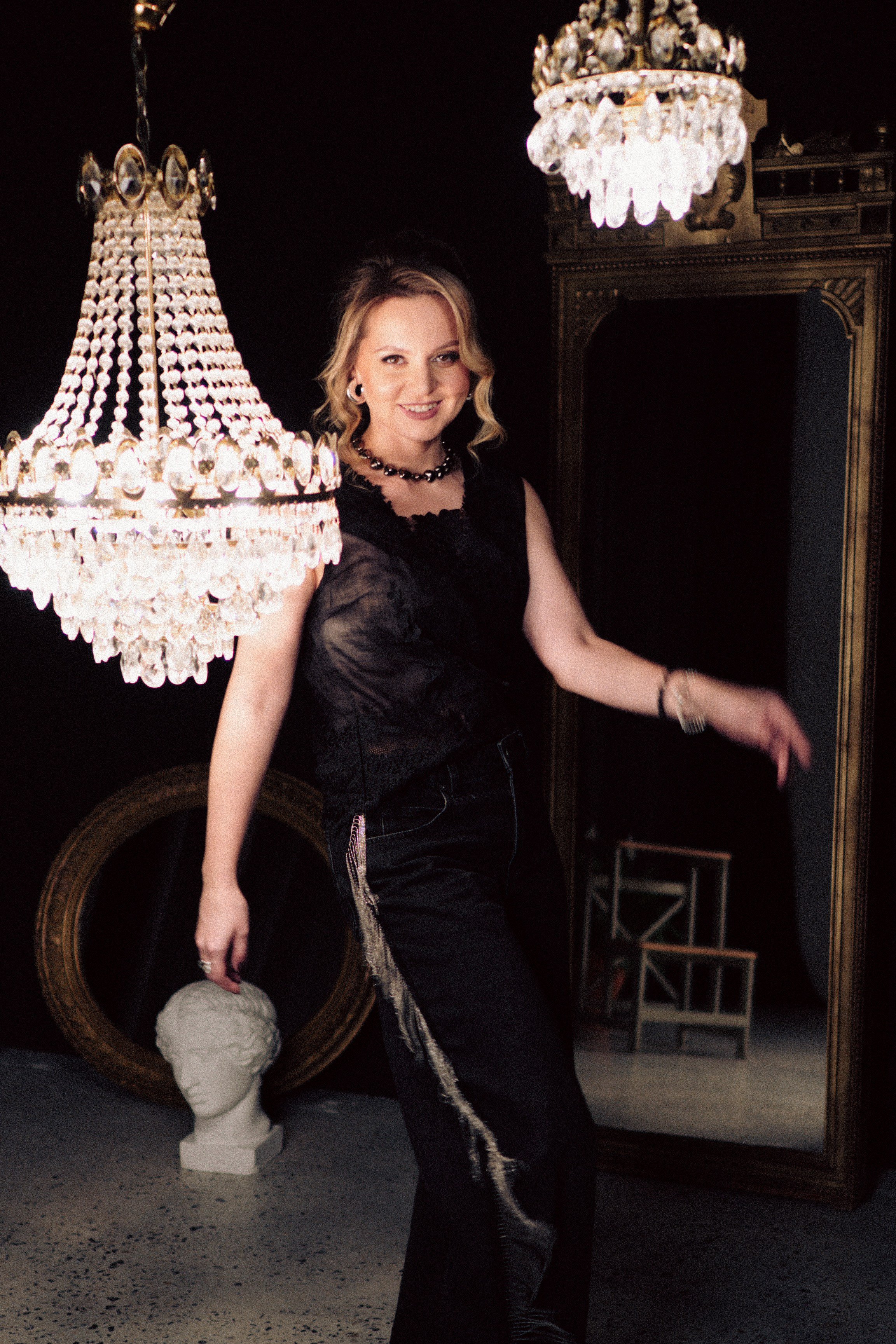 НОВОГОДНЯЯ ФОТОСЕСИИЯ В СТУДИИ ДЛЯ ДЕВУШКИ И ПРОГУЛКА ПО ЧЕРНЫШЕВСКОЙ. Профессиональный фотограф, Санкт-Петербург — Виктория Богомолова