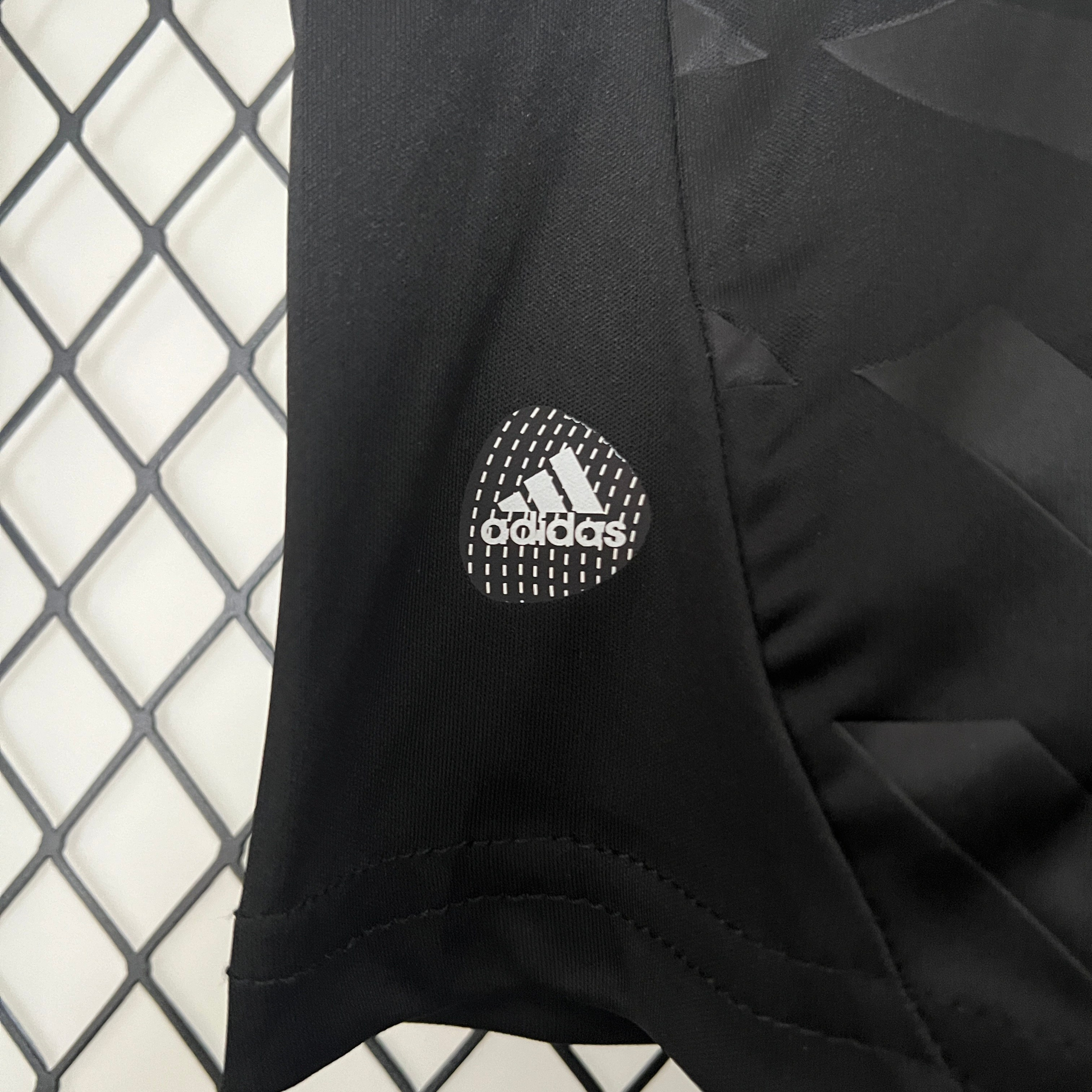 Футбольная форма реал мадрид детская 2011-2012 купить. Футбольный магазин — ssw_magazin