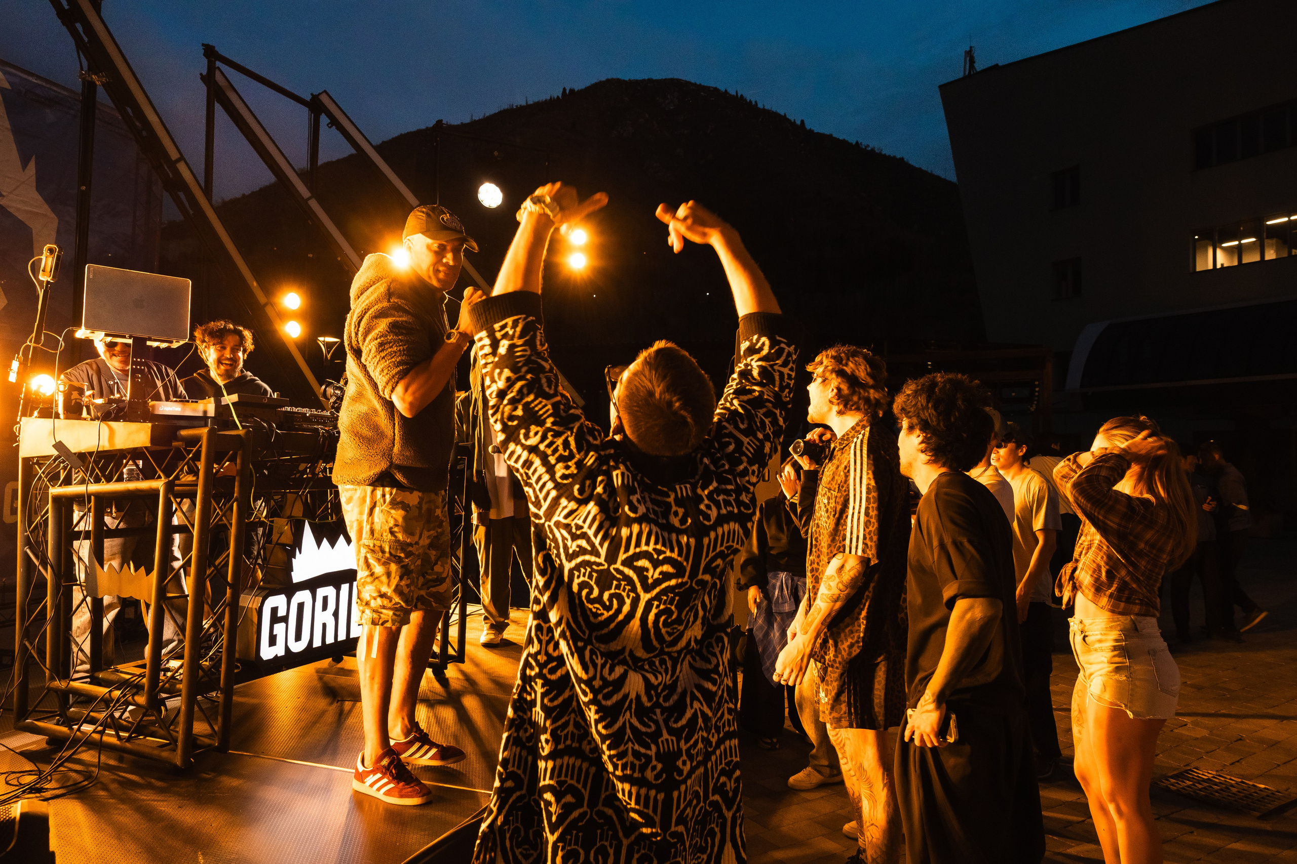 GORILLA GROOVE STAGE IMBA CAMP 5. Gorillaenergymedia