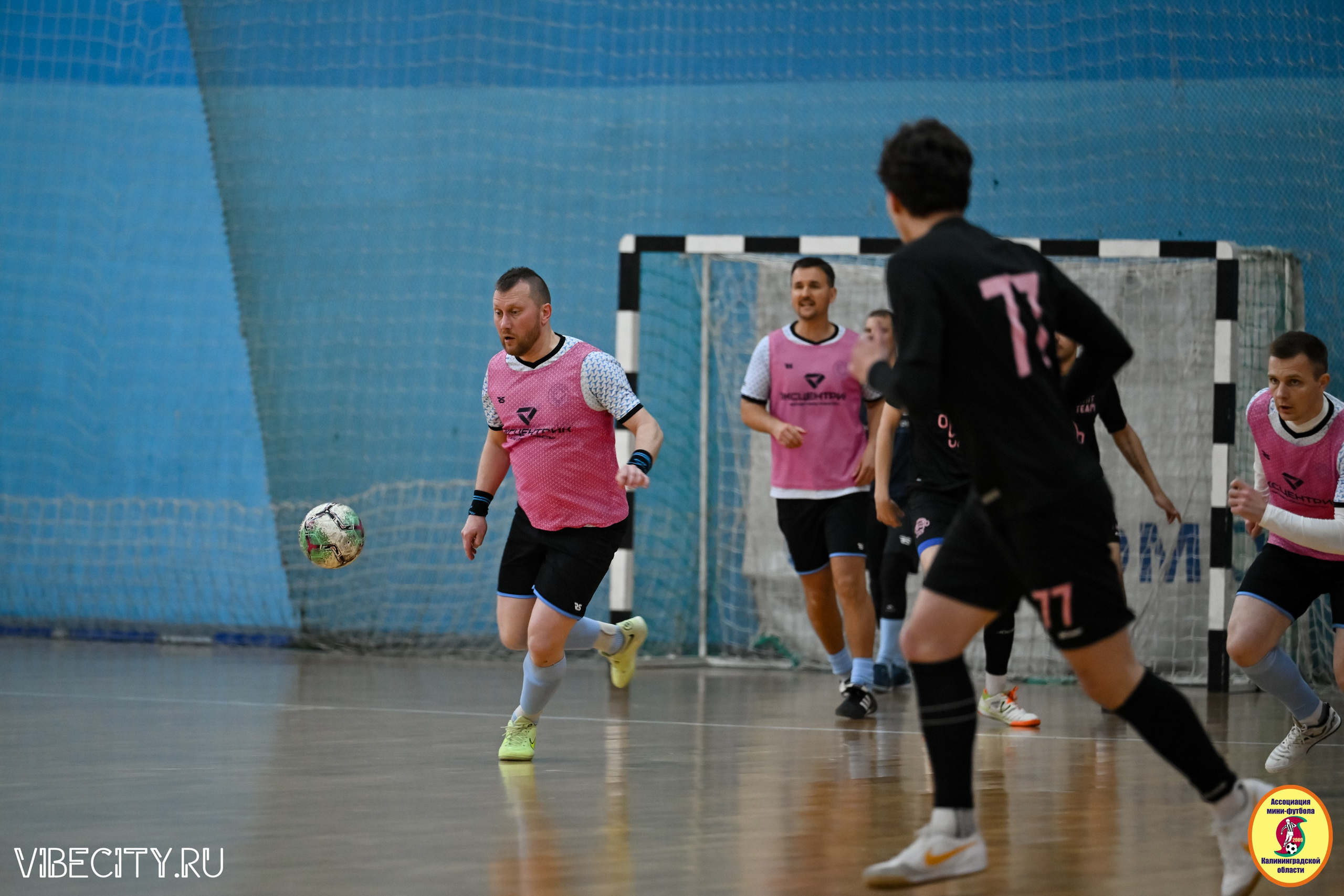 8 тур Корпоративной Бизнес-Лиги по футзалу. VIBECITY.RU Вайб Сити Ру Фоторепортажи Фотоотчеты Калининград