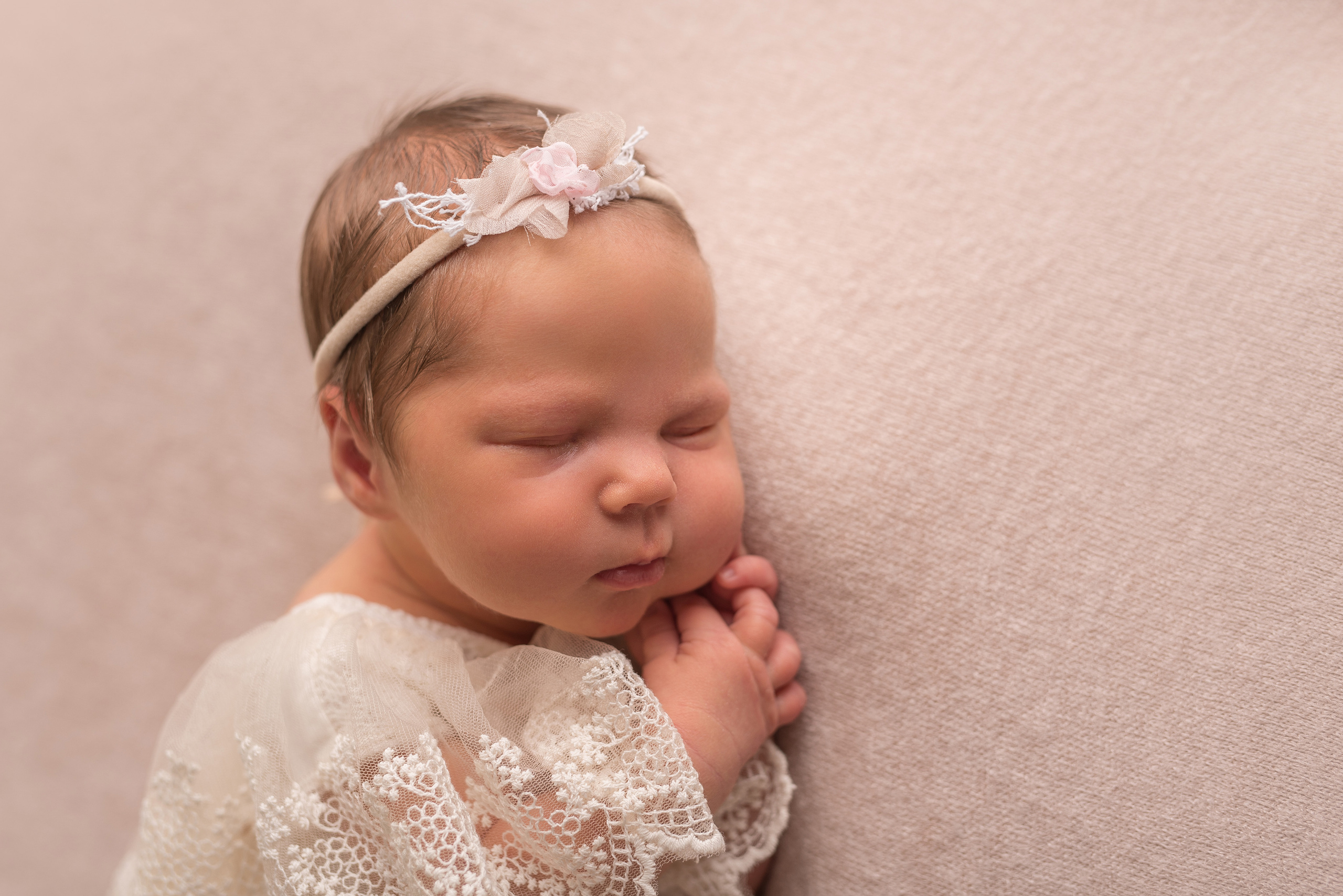 Серафима, 10 дней. Фотограф новорожденных и детский фотограф в Екатеринбурге Ксени