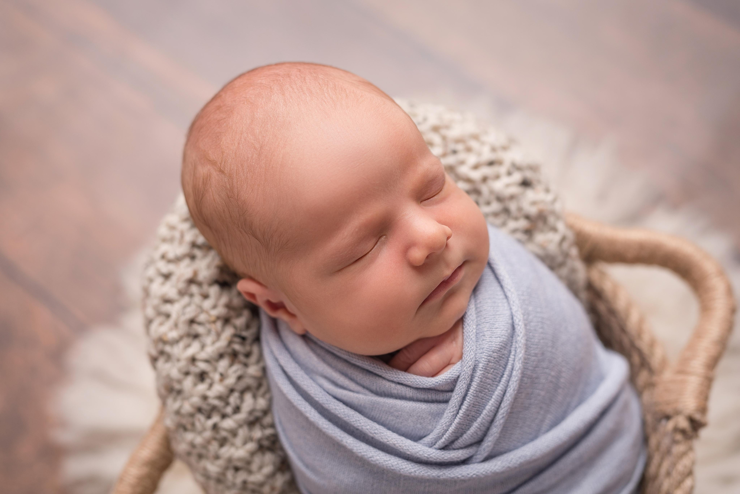 Тарас, 9 дней. Фотограф новорожденных и детский фотограф в Екатеринбурге Ксени