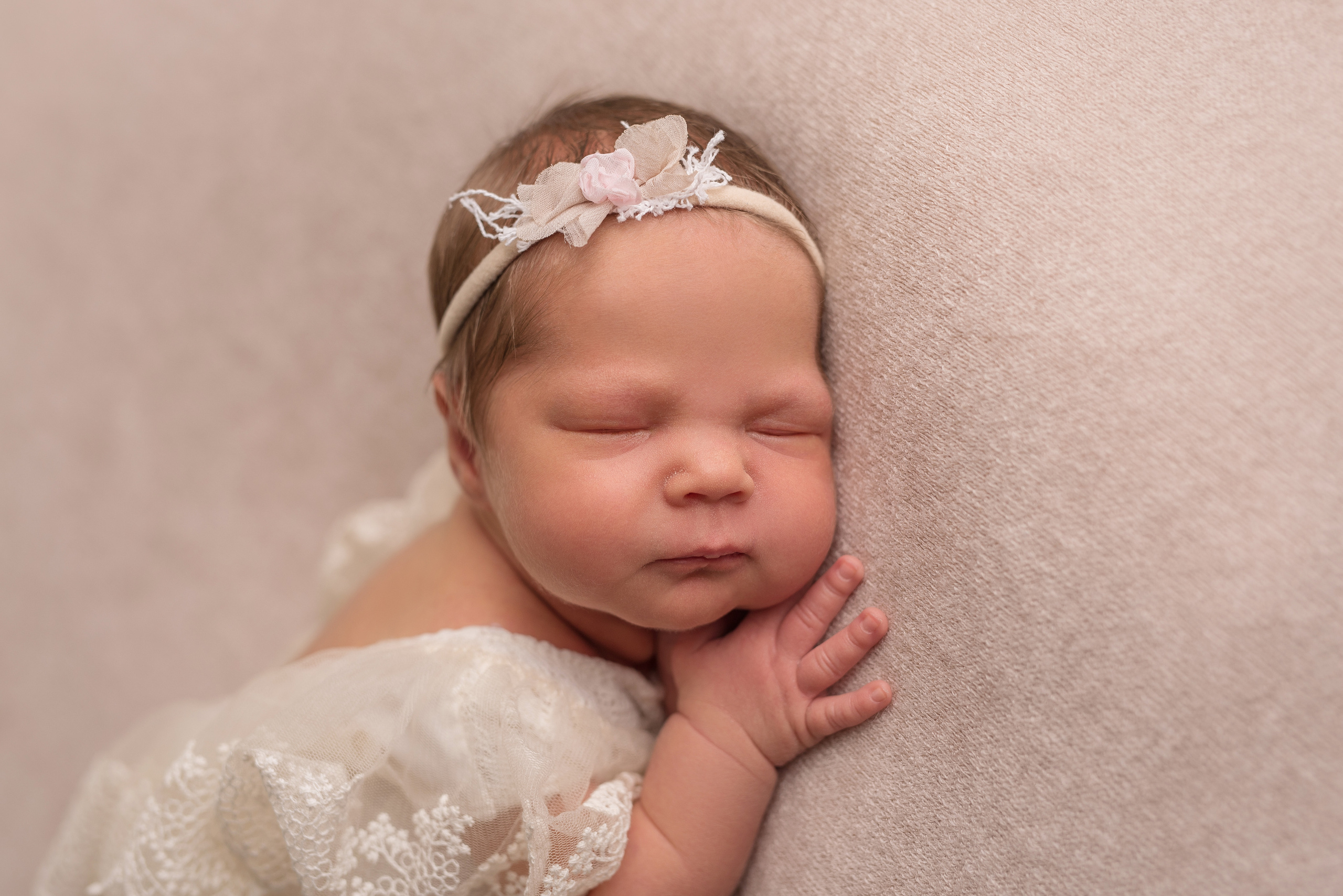 Серафима, 10 дней. Фотограф новорожденных и детский фотограф в Екатеринбурге Ксени