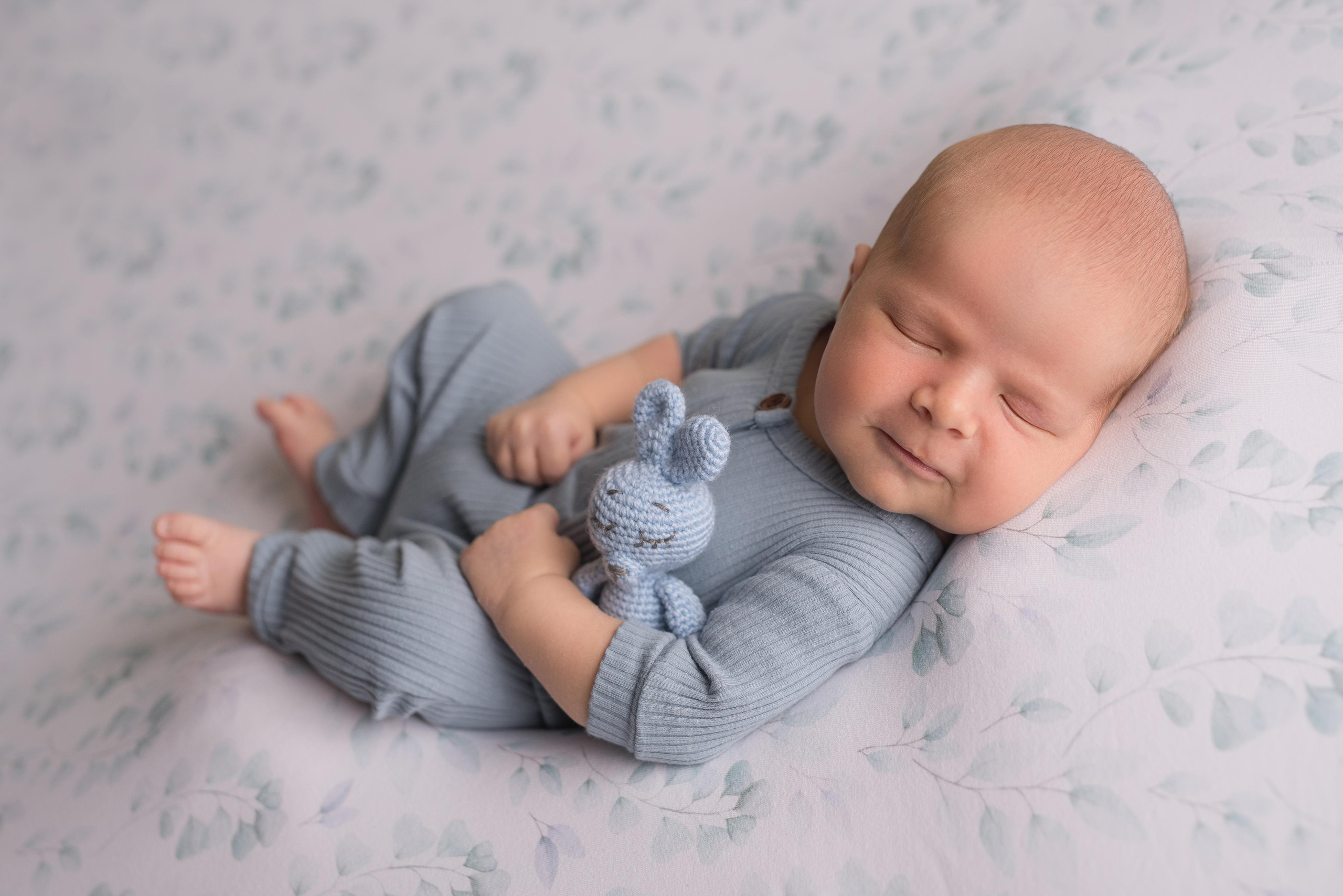 Тарас, 9 дней. Фотограф новорожденных и детский фотограф в Екатеринбурге Ксени