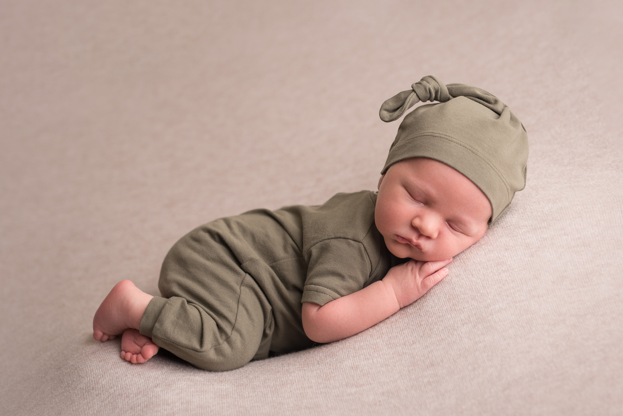 Миша, 10 дней. Фотограф новорожденных и детский фотограф в Екатеринбурге Ксени