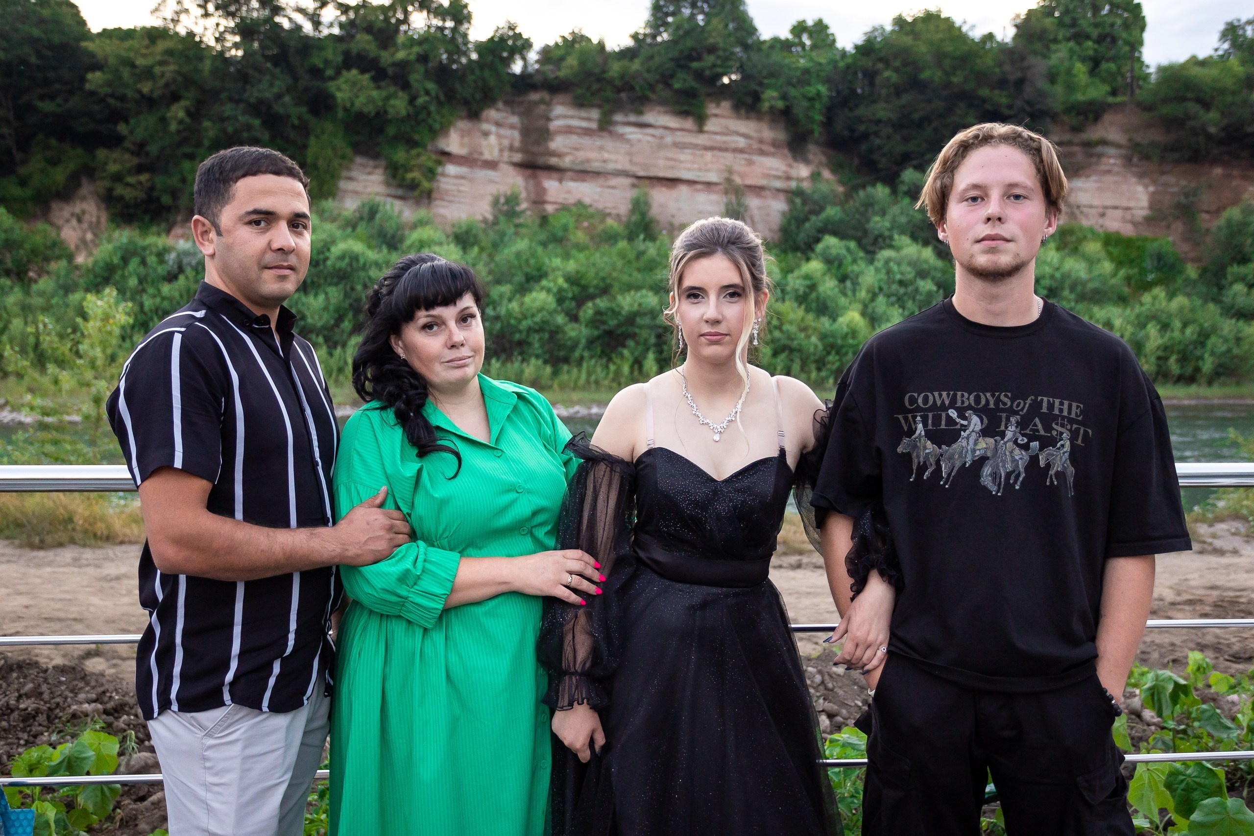 Вручение аттестата и выпускной вечер. Выпускные альбомы Майкоп, Краснодар Елена Золотарева