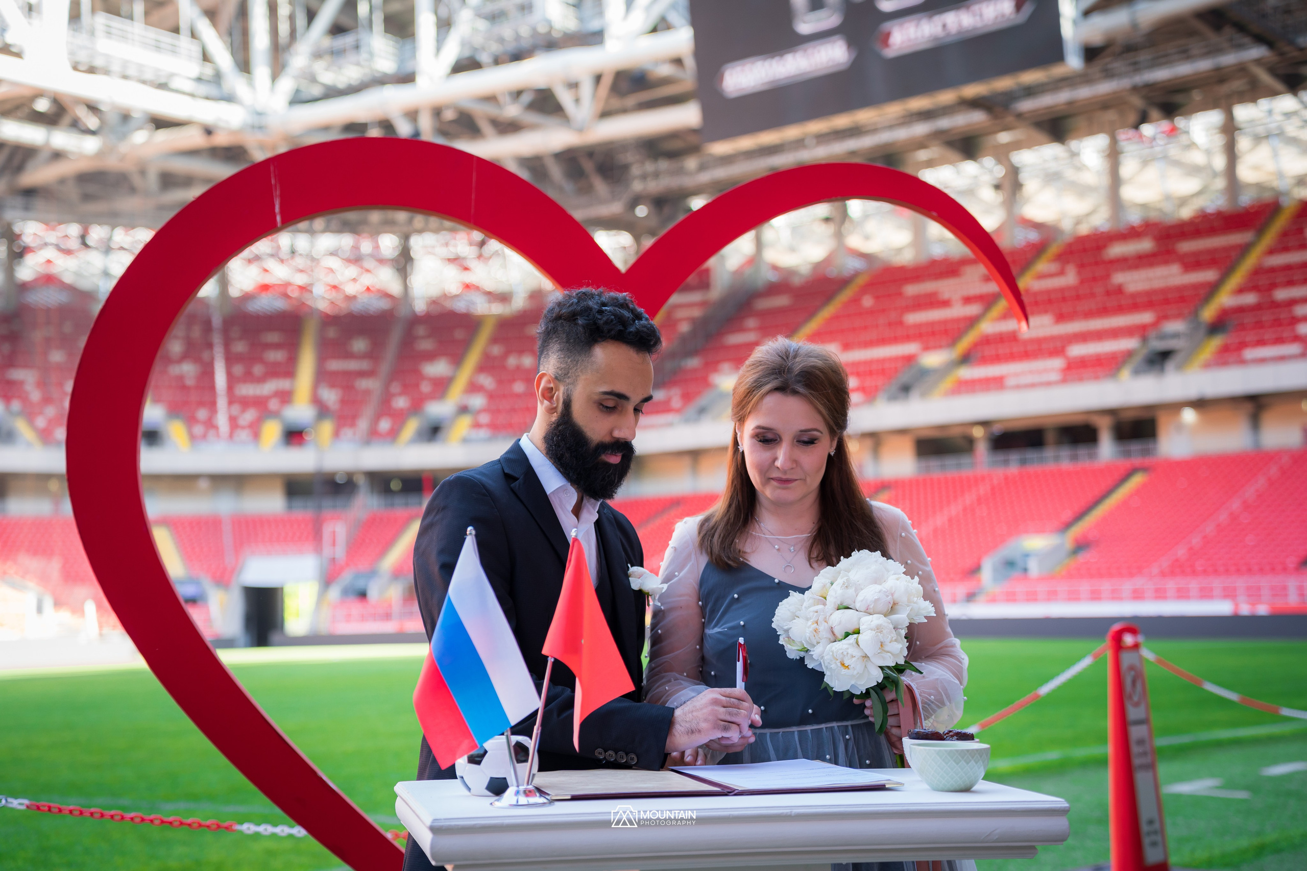 Abdelhalim and Anastasia. Photographer based in moscow Peter Tchana