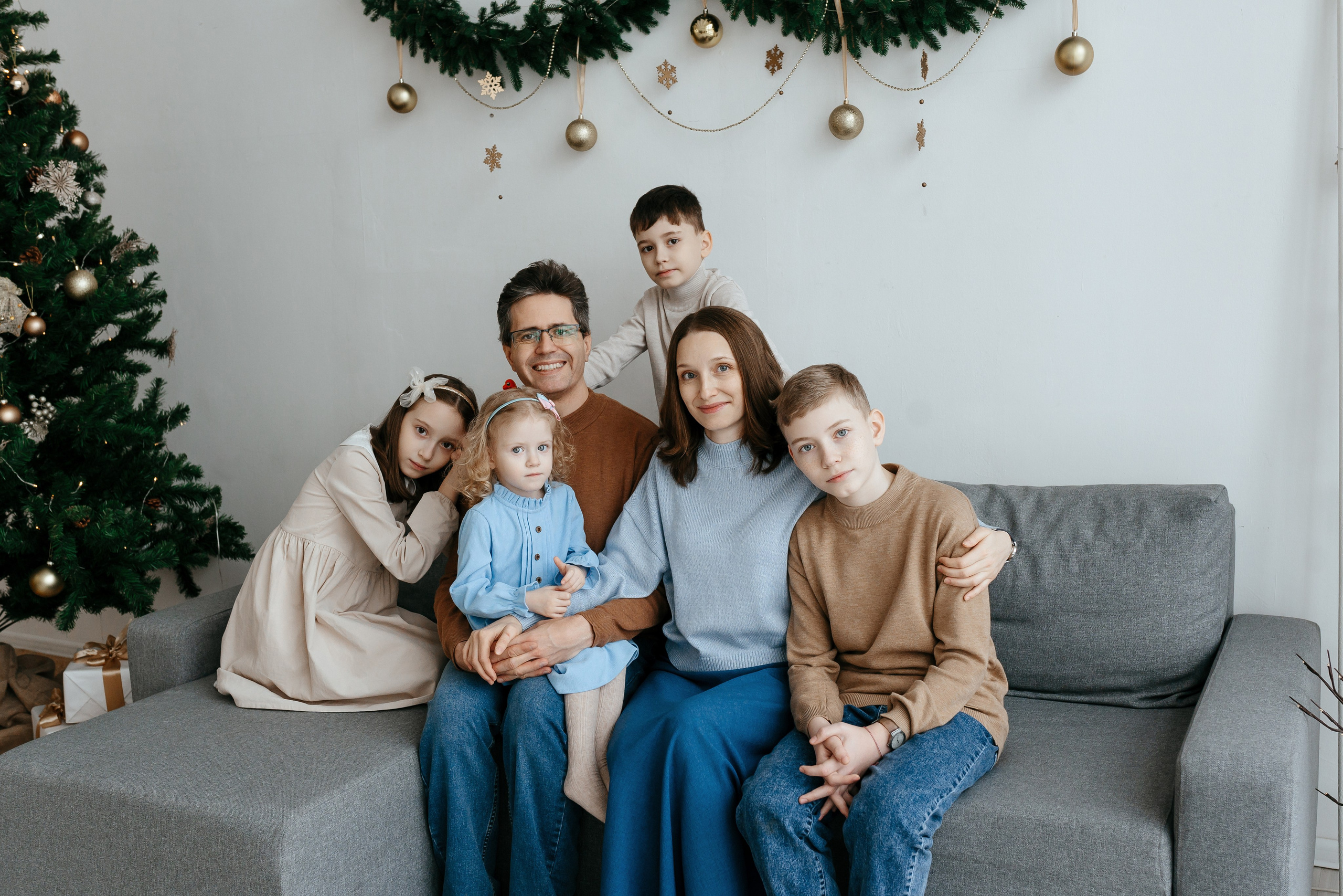 Новогодняя семейная фотосессия. Фотограф Ким Наталья в Красноярске