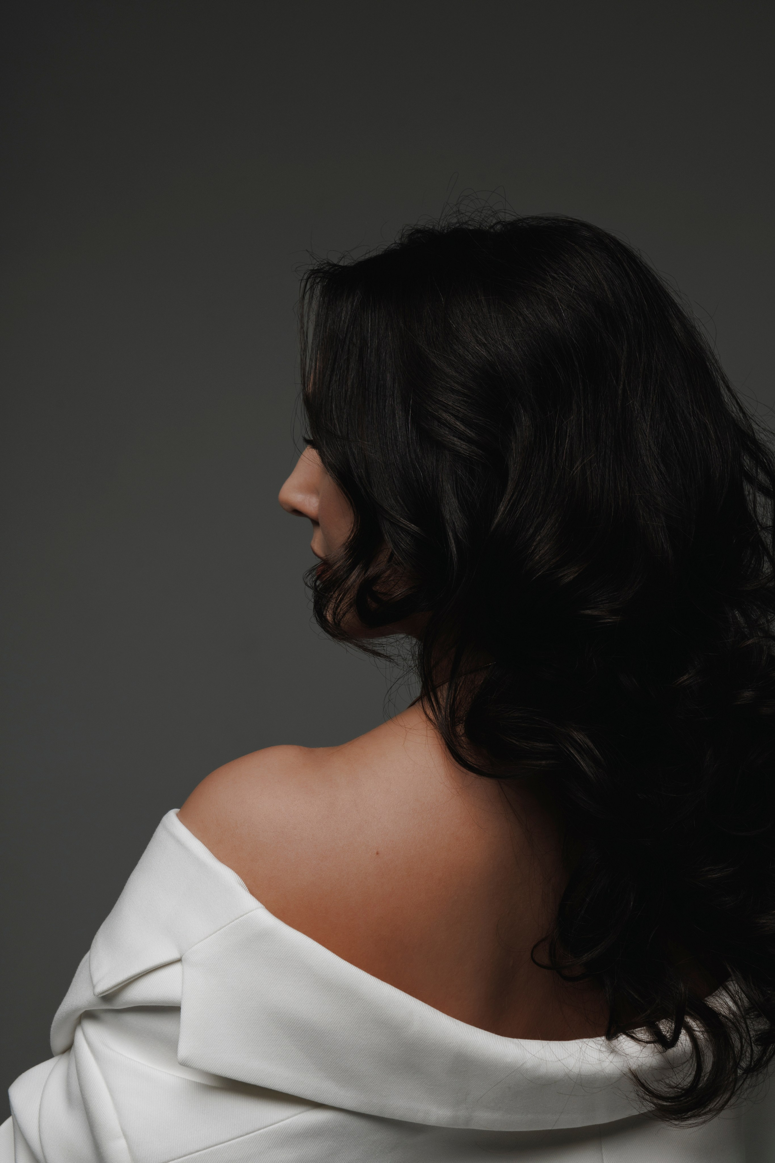 Женская фотосессия в минимализме. Профессиональный фотограф в Санкт-Петербурге Александр Волосенцев