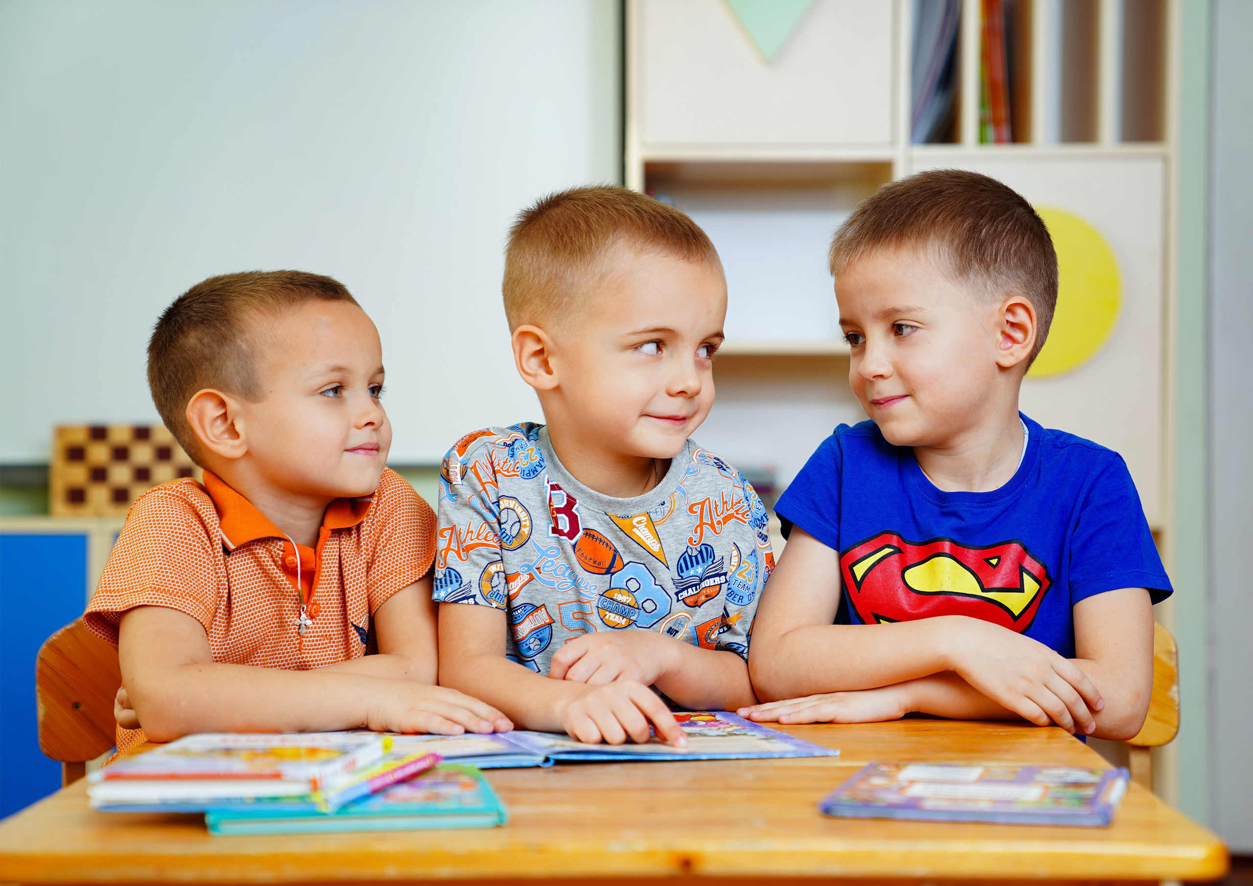 Мелкие группы. MEMENTO.Выпускные альбомы, школьные, юбилейные и другие книги. Ростов-на-Дону