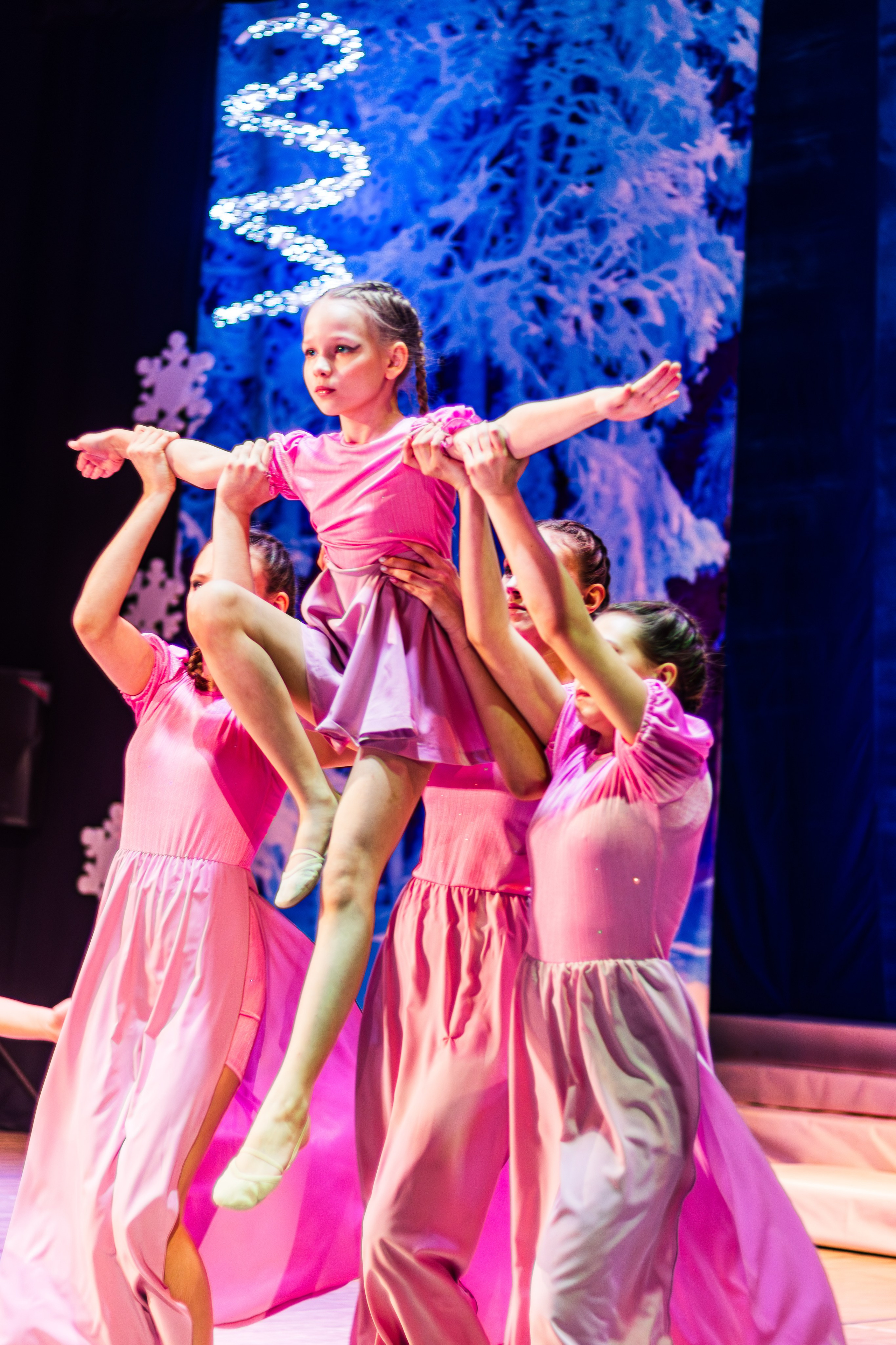 Отчетный концерт Персея декабрь 2024. Фотограф — Новосибирск