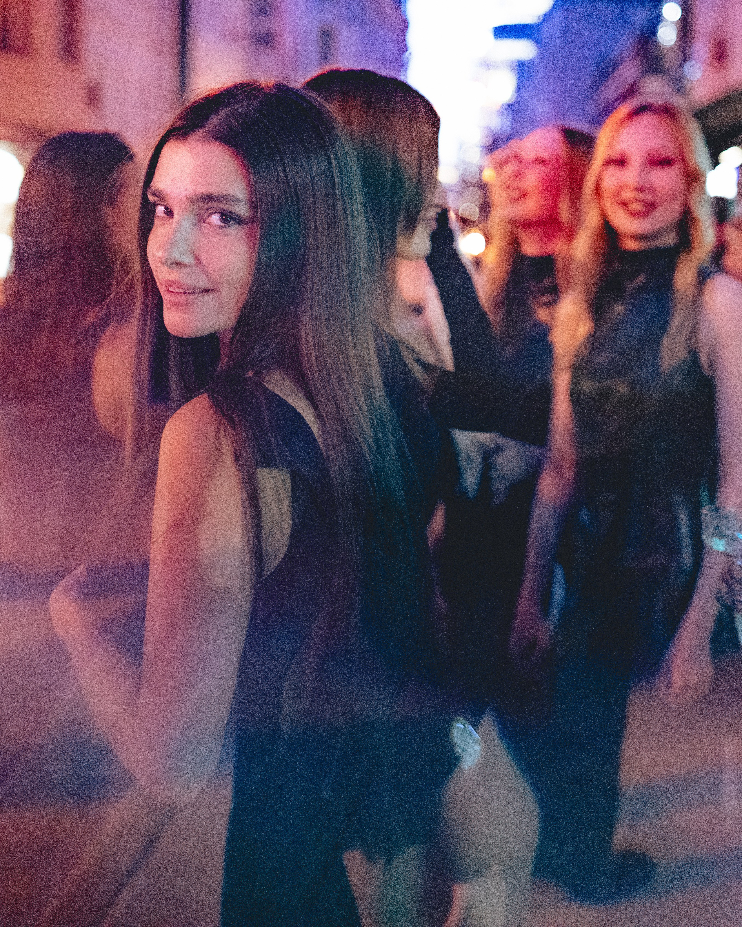 Репортажная съёмка. Диана — портретный фотограф. Снимаю по всему миру